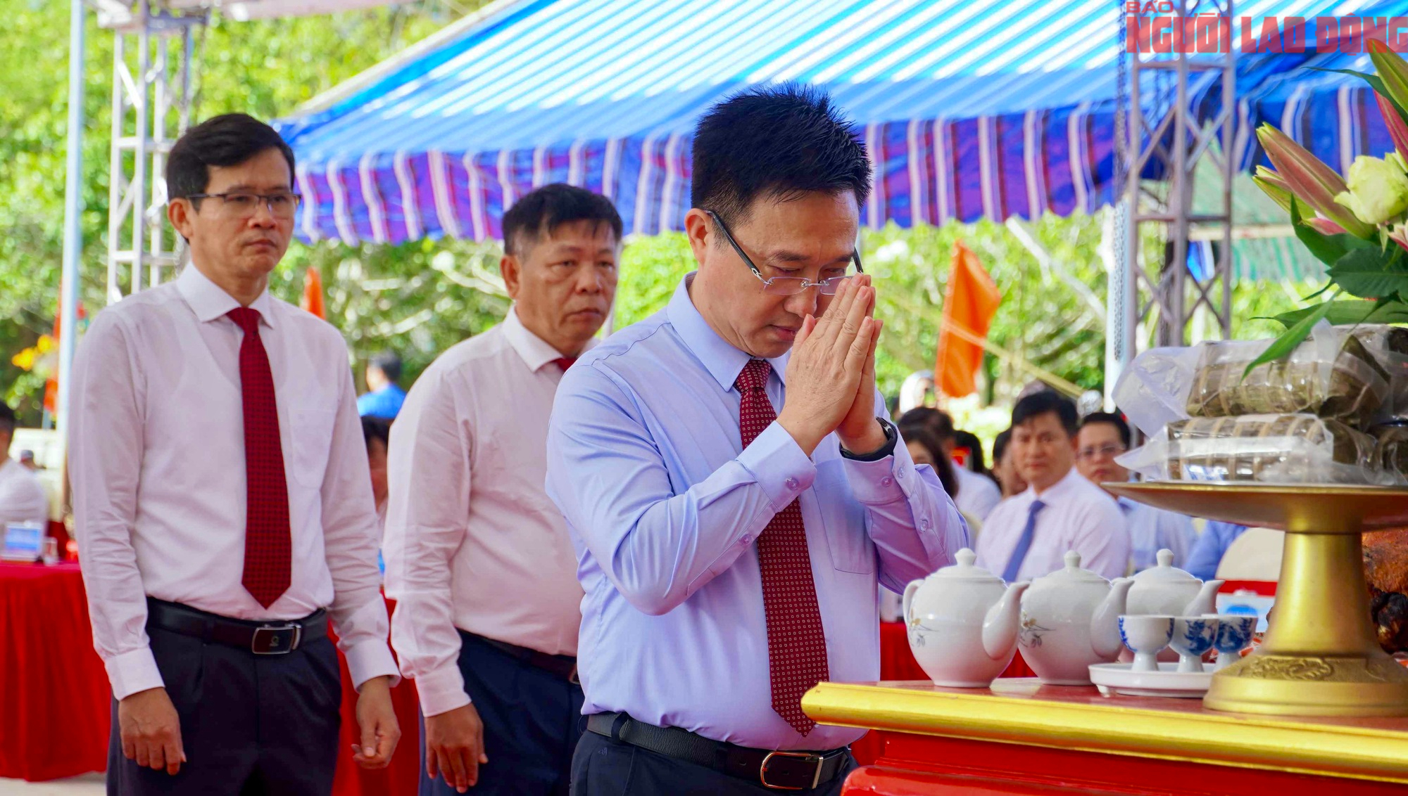 Dòng người về Côn Đảo dự lễ giỗ nữ Anh hùng Võ Thị Sáu - Ảnh 4.