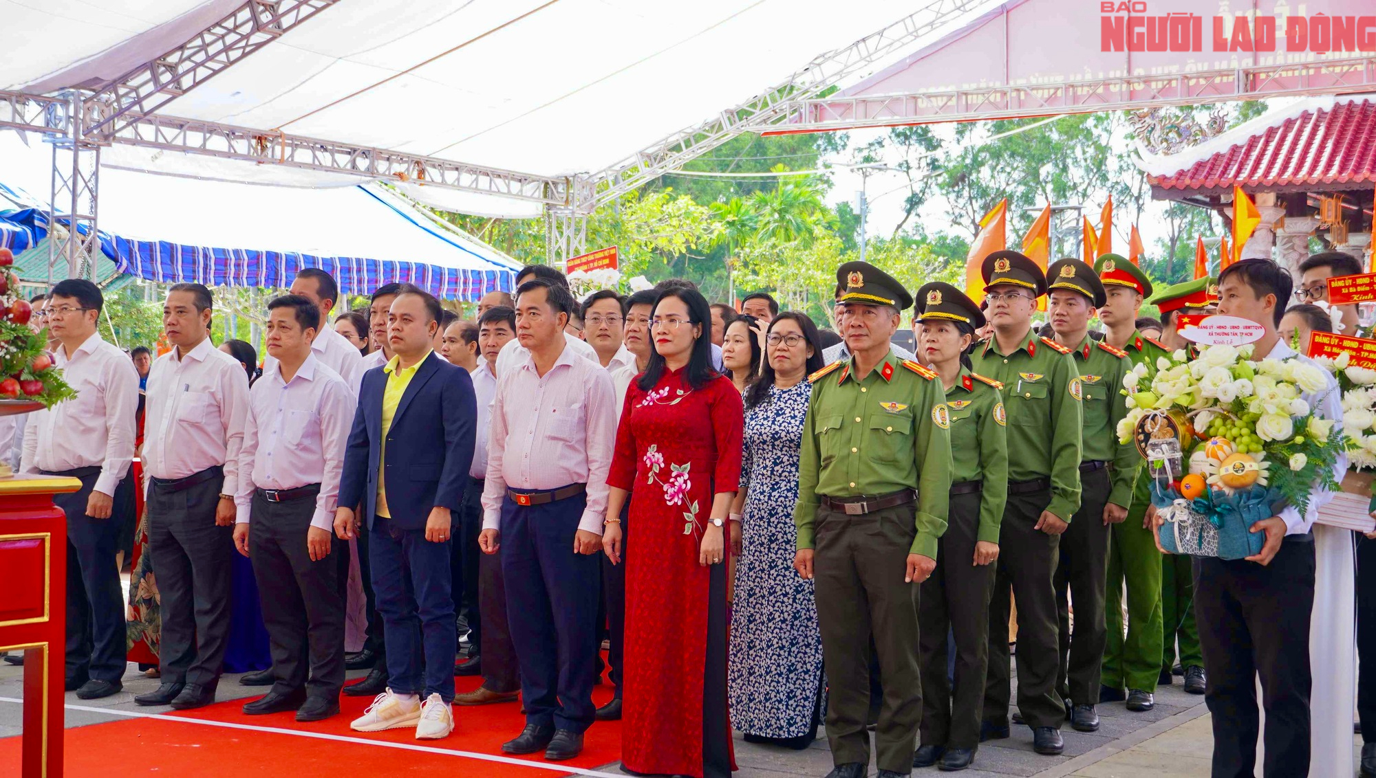 Dòng người về Côn Đảo dự lễ giỗ nữ Anh hùng Võ Thị Sáu - Ảnh 9.