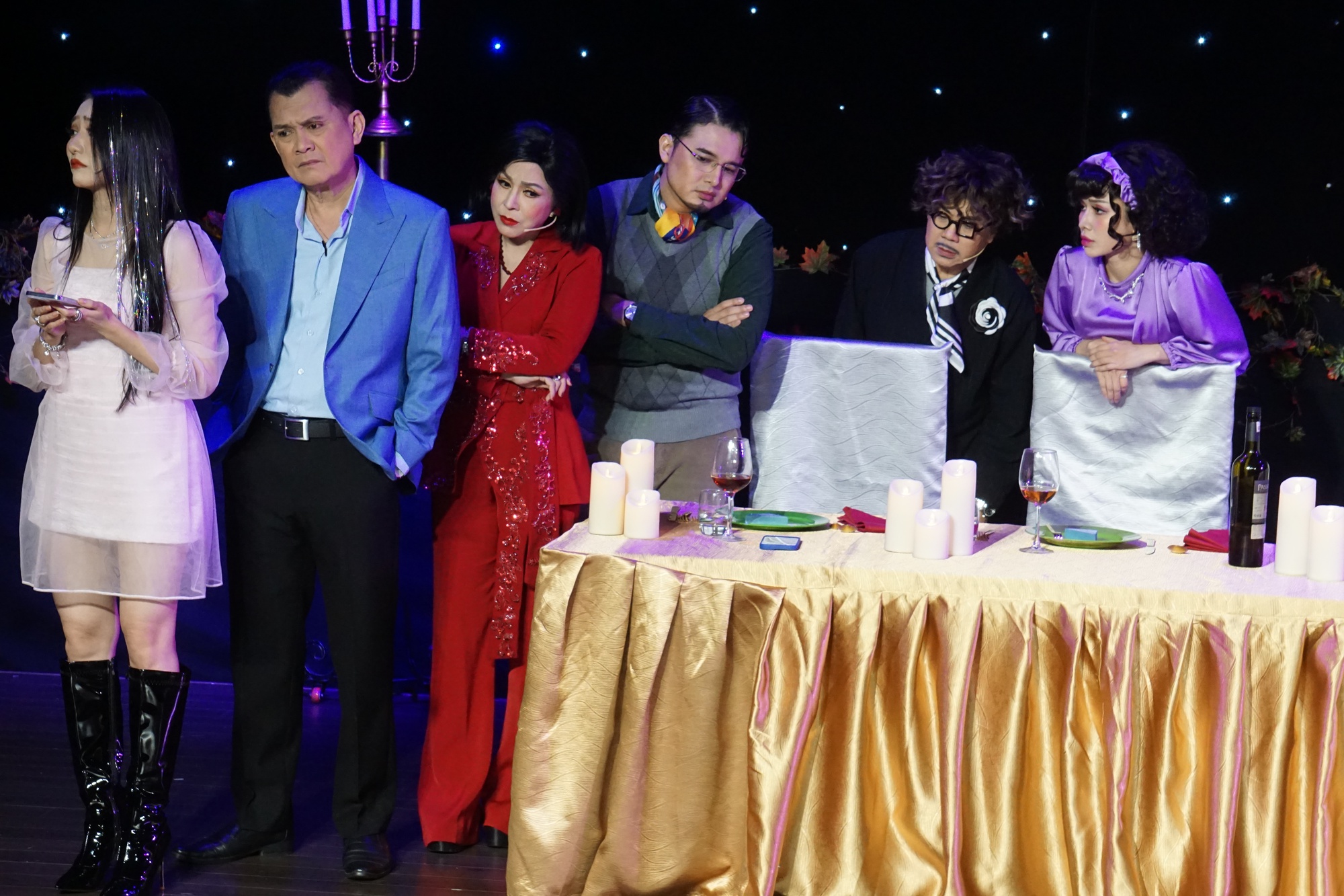 Thành Lộc, Hữu Châu, Hương Giang cùng khóc cười với "Trò chơi hoàn hảo" - Ảnh 1.