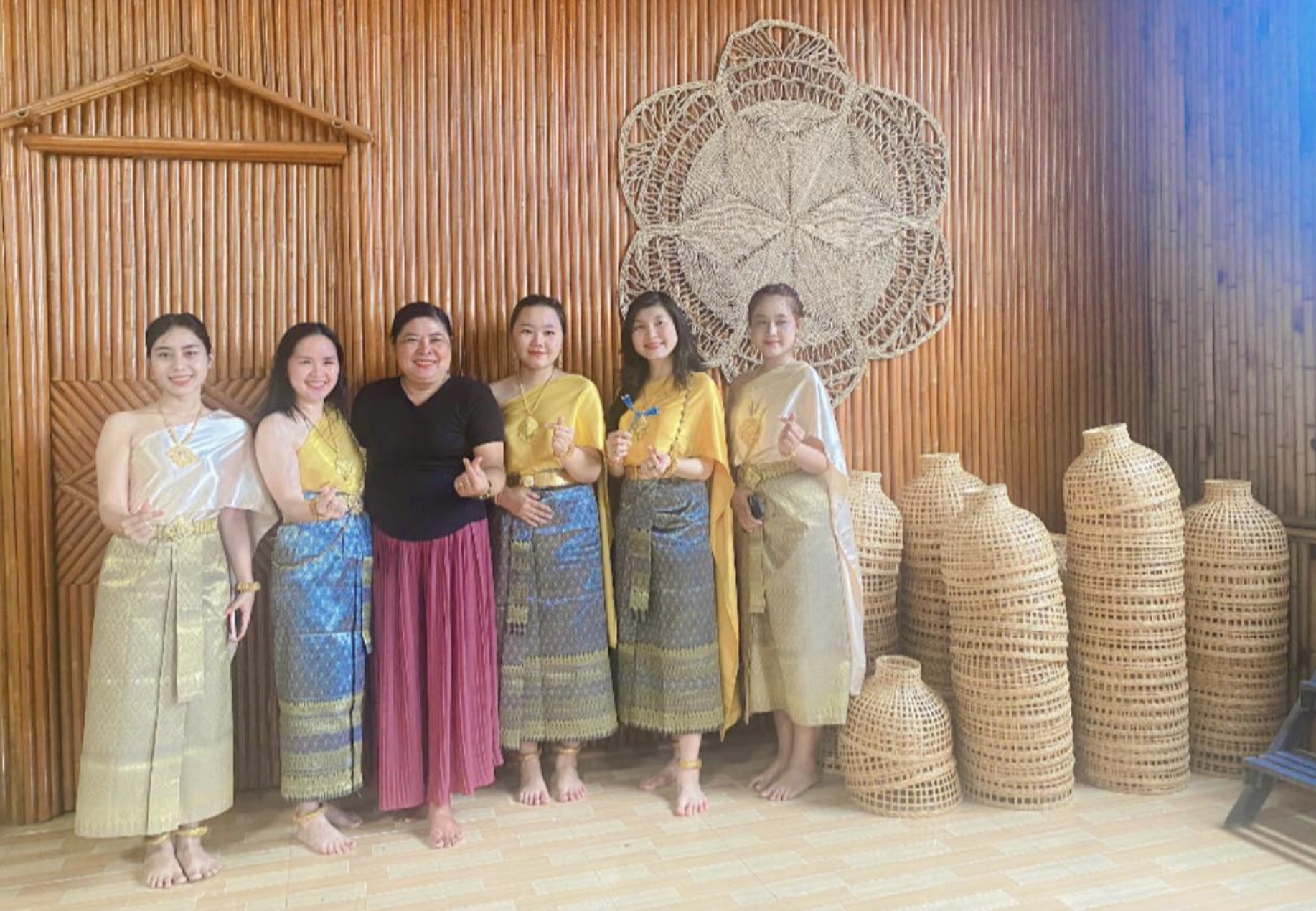 Người phụ nữ ở Cần Thơ đưa sản phẩm từ cây tre xuất ngoại - Ảnh 3.