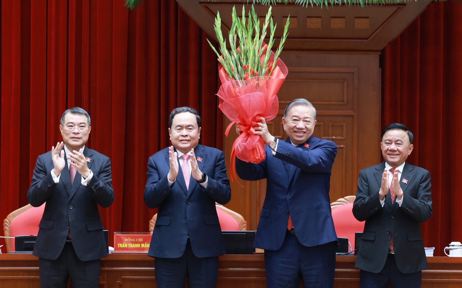 Tổng thống Nga Vladimir Putin điện đ&agrave;m với Tổng B&iacute; thư T&ocirc; L&acirc;m - Ảnh 2.