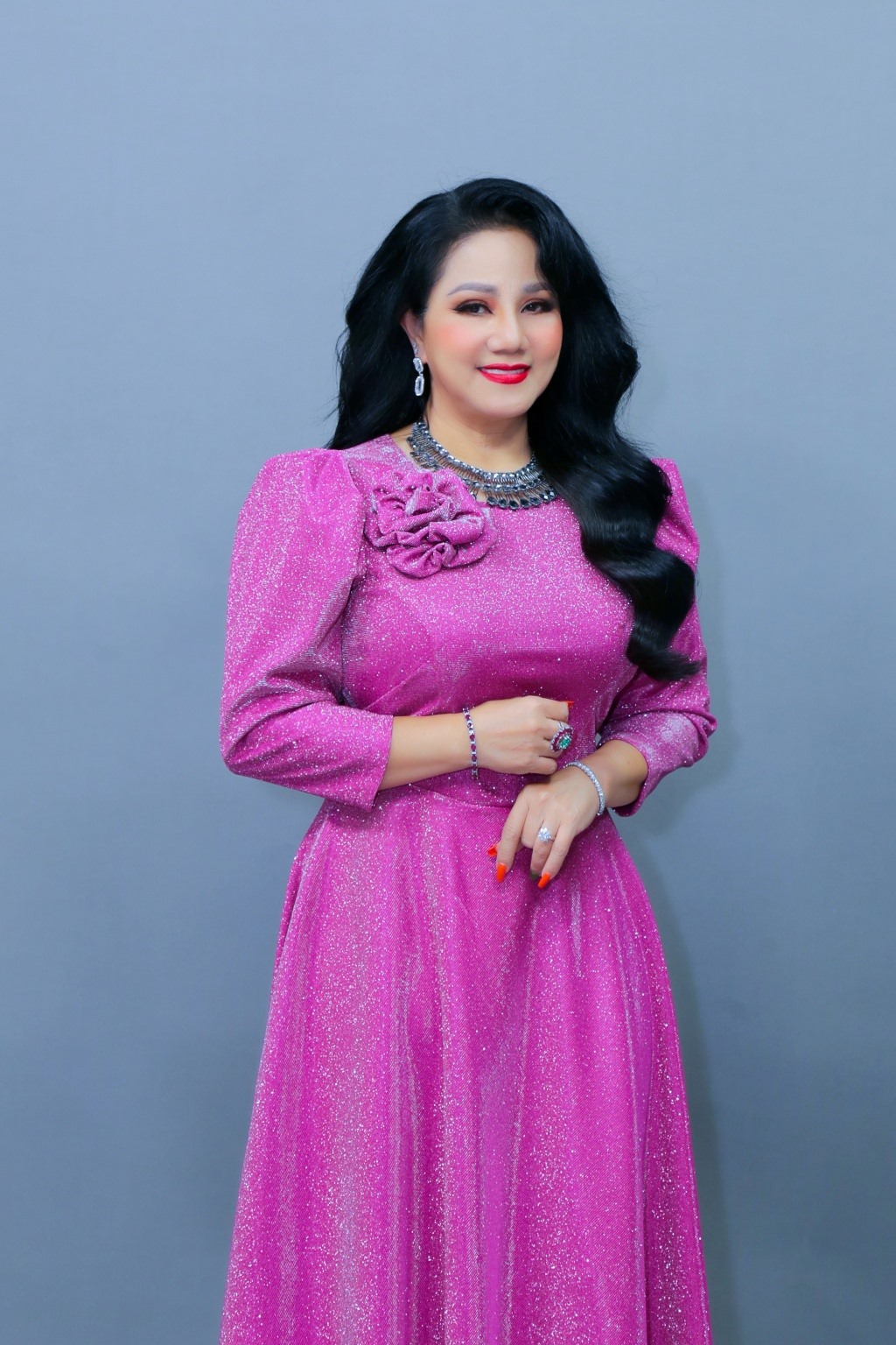 Ca sĩ Ngọc Ánh lần đầu tham gia Vầng trăng cổ nhạc với NSND Lệ Thủy, Thanh Nam - Ảnh 1. Ca sĩ Ngọc Ánh lần đầu tham gia Vầng trăng cổ nhạc với NSND Lệ Thủy, Thanh Nam - Ảnh 1.