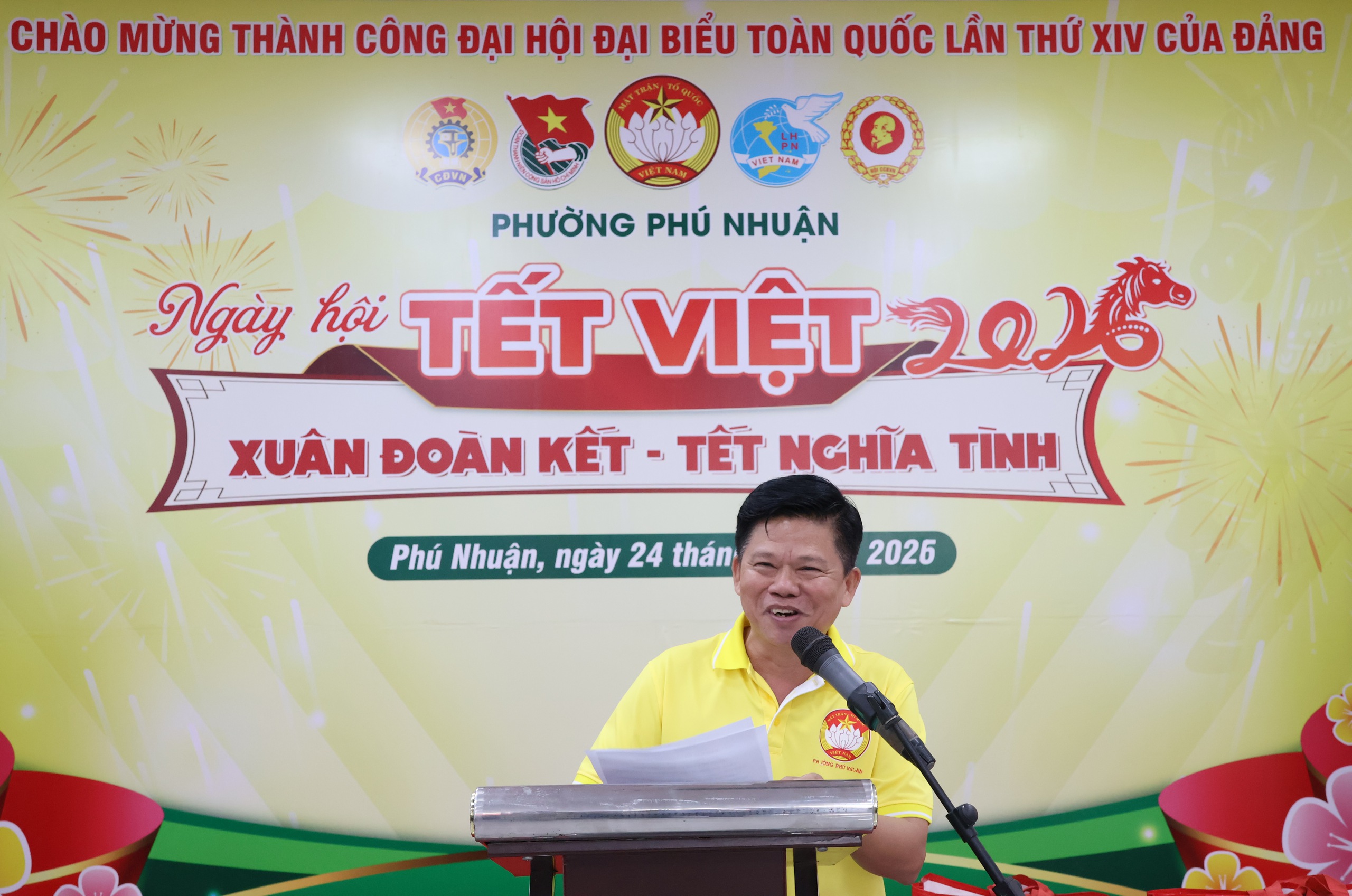 Tết nghĩa t&igrave;nh giữa phố thị: Ng&agrave;y hội Tết Việt ở phường Ph&uacute; Nhuận, TPHCM - Ảnh 4.