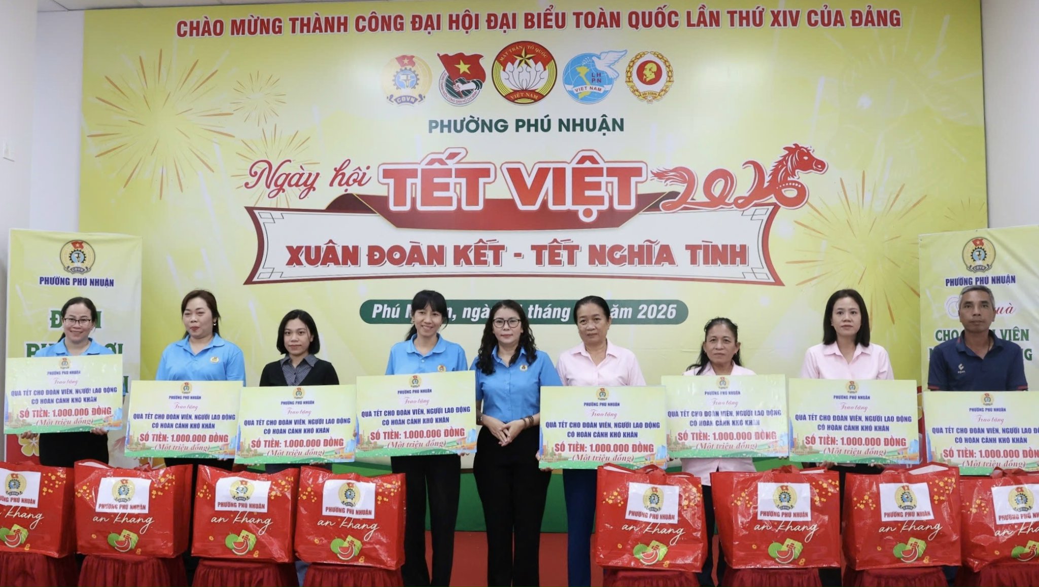 Tết nghĩa t&igrave;nh giữa phố thị: Ng&agrave;y hội Tết Việt ở phường Ph&uacute; Nhuận, TPHCM - Ảnh 7.