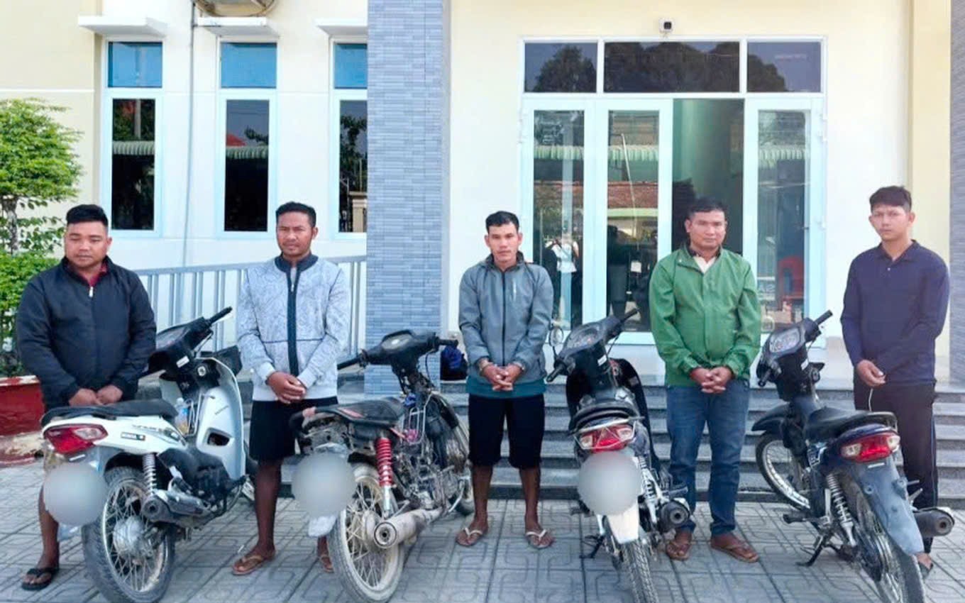 Khởi tố nhóm đối tượng tổ chức đưa người Trung Quốc nhập cảnh trái phép - Ảnh 2. Khởi tố nhóm đối tượng tổ chức đưa người Trung Quốc nhập cảnh trái phép - Ảnh 2.