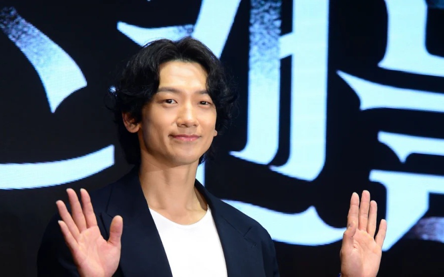 Ca sĩ Việt được đề cử đẹp nhất thế giới l&agrave; ai?  - Ảnh 2.