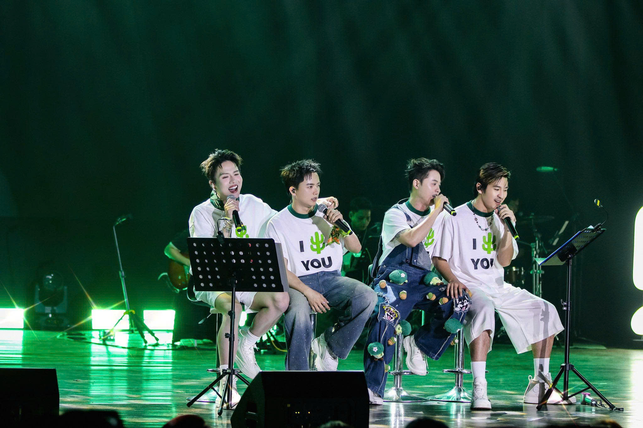 Nhóm nhạc được yêu thích nhất: Điểm chung và thế mạnh riêng - Ảnh 4.