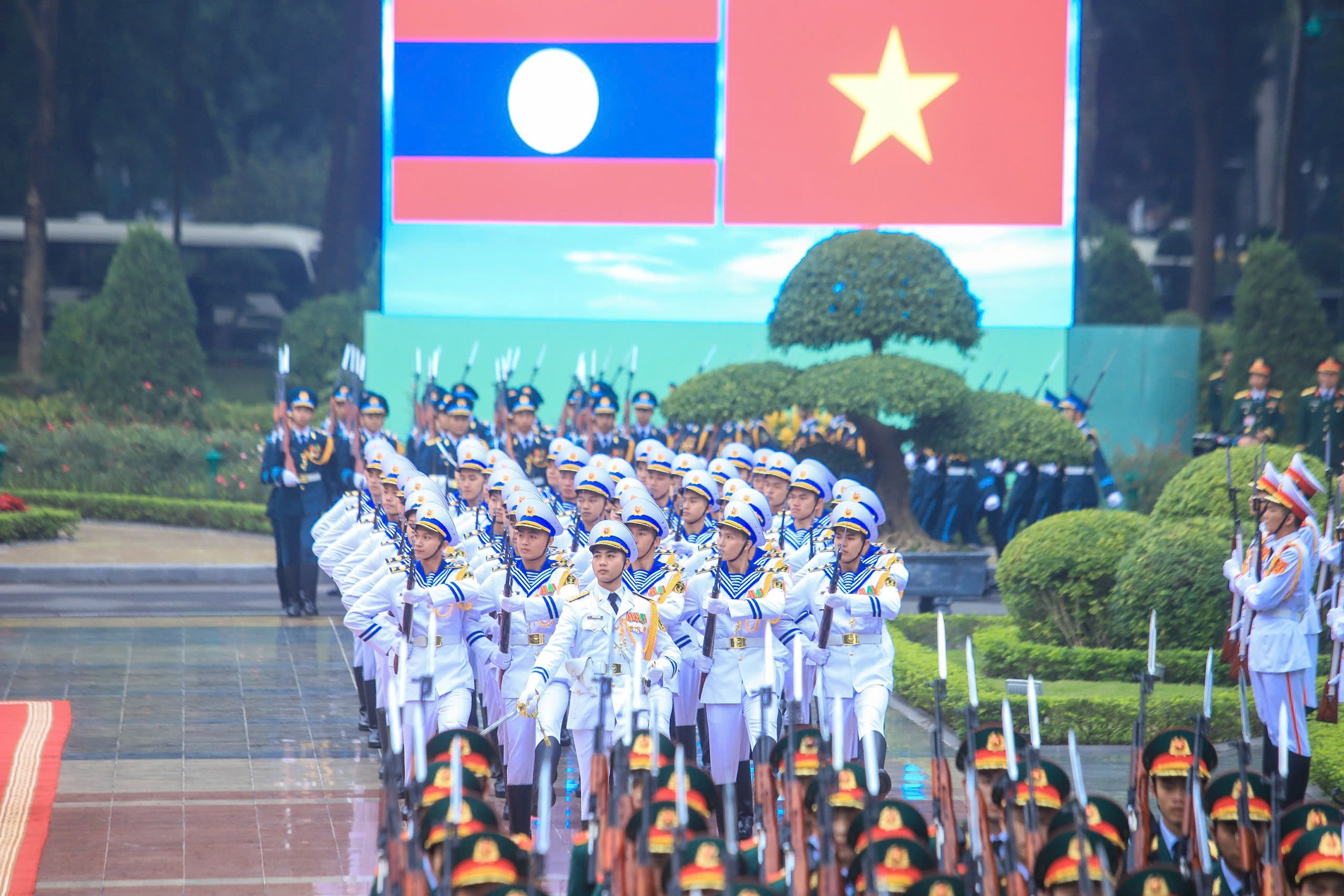 Tổng B&iacute; thư T&ocirc; L&acirc;m chủ tr&igrave; Lễ đ&oacute;n Tổng B&iacute; thư, Chủ tịch nước L&agrave;o Thongloun Sisoulith - Ảnh 14.