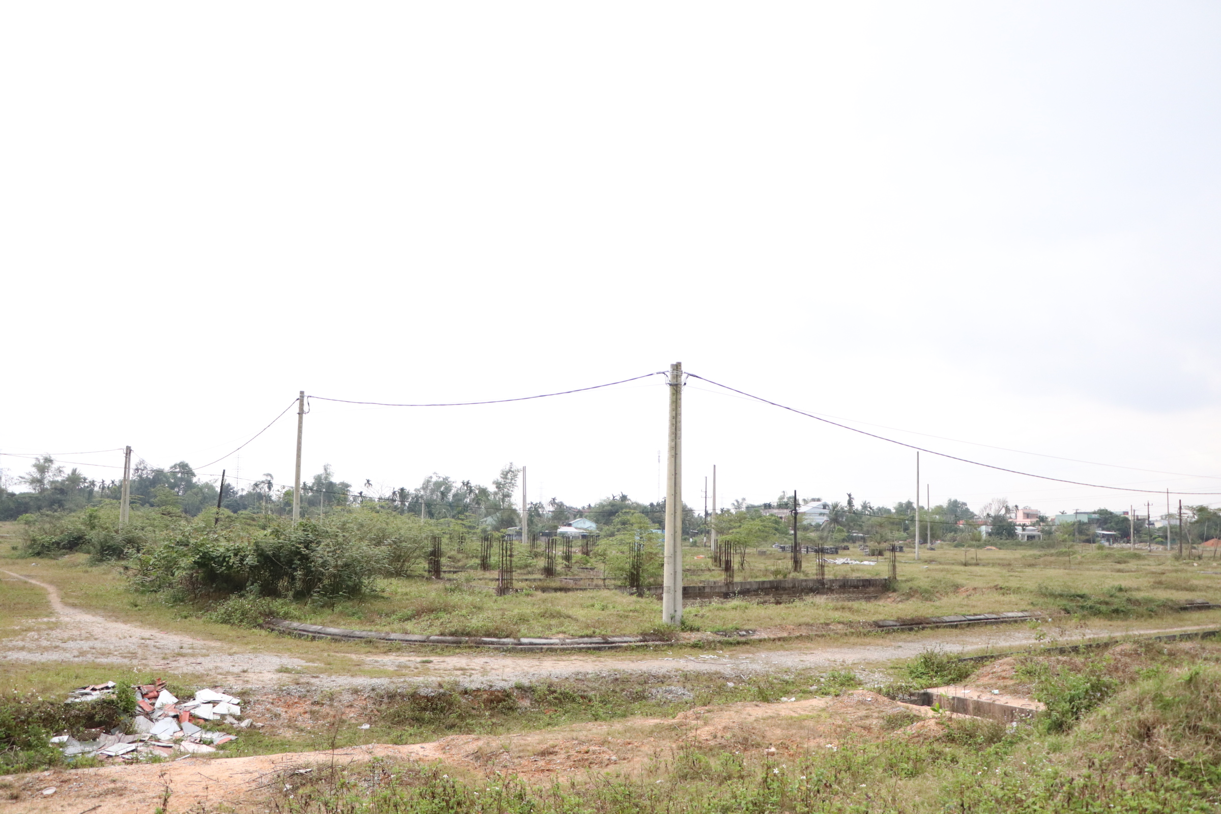 Dự án bất động sản Đà Nẵng kéo dài , cử tri bức xúc về tiến độ thi công - Ảnh 2. Dự án bất động sản Đà Nẵng kéo dài , cử tri bức xúc về tiến độ thi công - Ảnh 2.