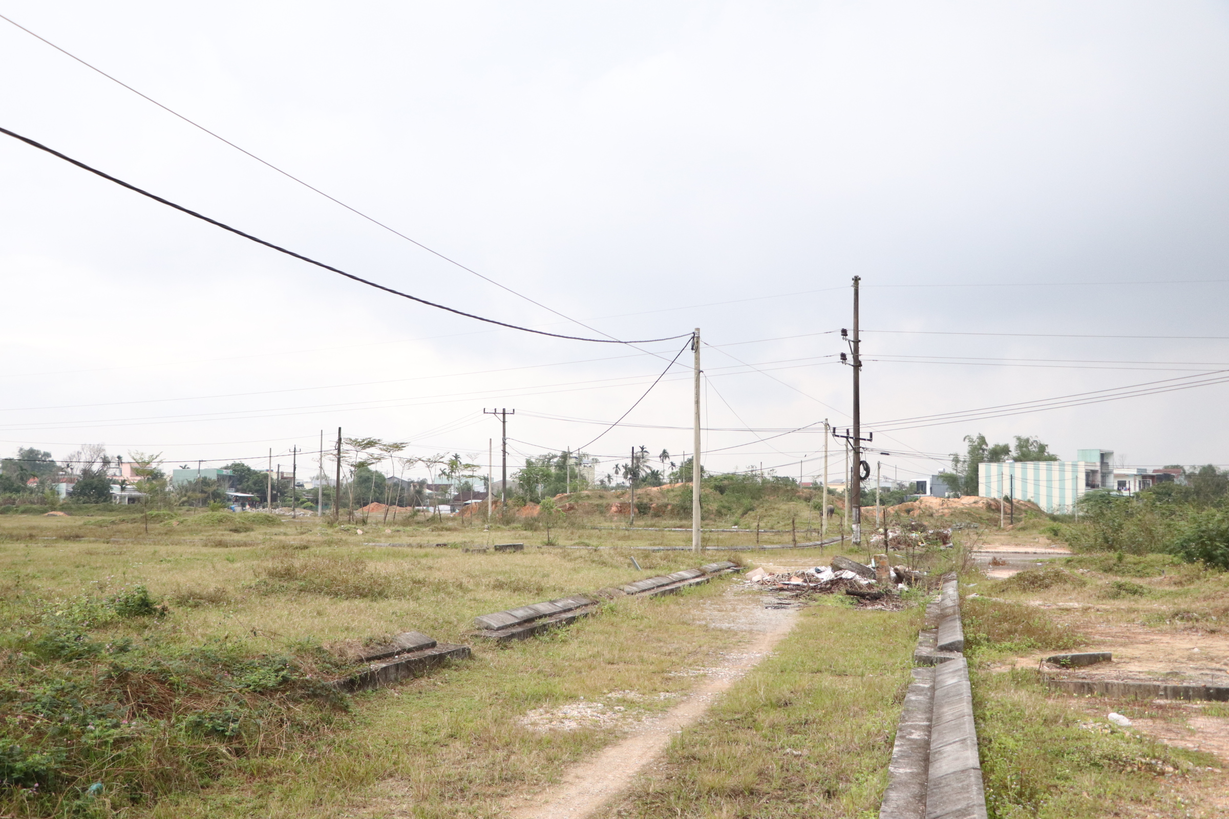 Dự án bất động sản Đà Nẵng kéo dài , cử tri bức xúc về tiến độ thi công - Ảnh 3. Dự án bất động sản Đà Nẵng kéo dài , cử tri bức xúc về tiến độ thi công - Ảnh 3.