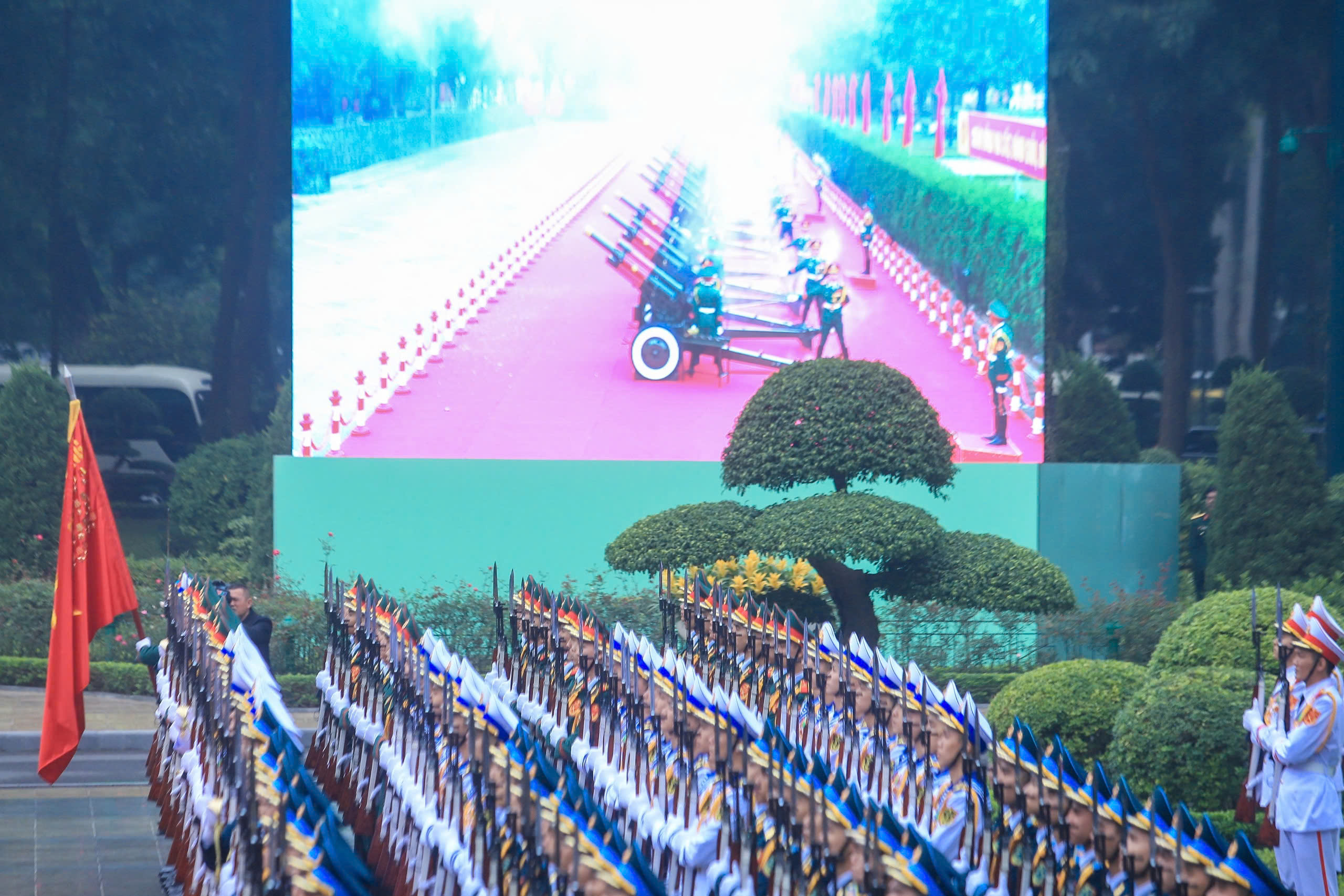 Tổng B&iacute; thư T&ocirc; L&acirc;m chủ tr&igrave; Lễ đ&oacute;n Tổng B&iacute; thư, Chủ tịch nước L&agrave;o Thongloun Sisoulith - Ảnh 7.