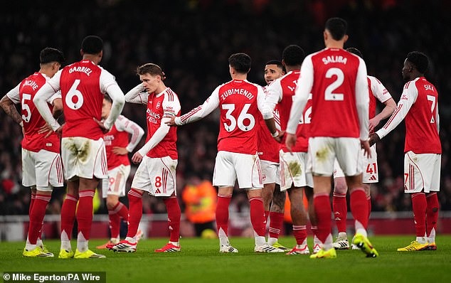 Dự đo&aacute;n bất ngờ về &ldquo;số phận&rdquo; Man Utd ở Ngoại hạng Anh - Ảnh 2.