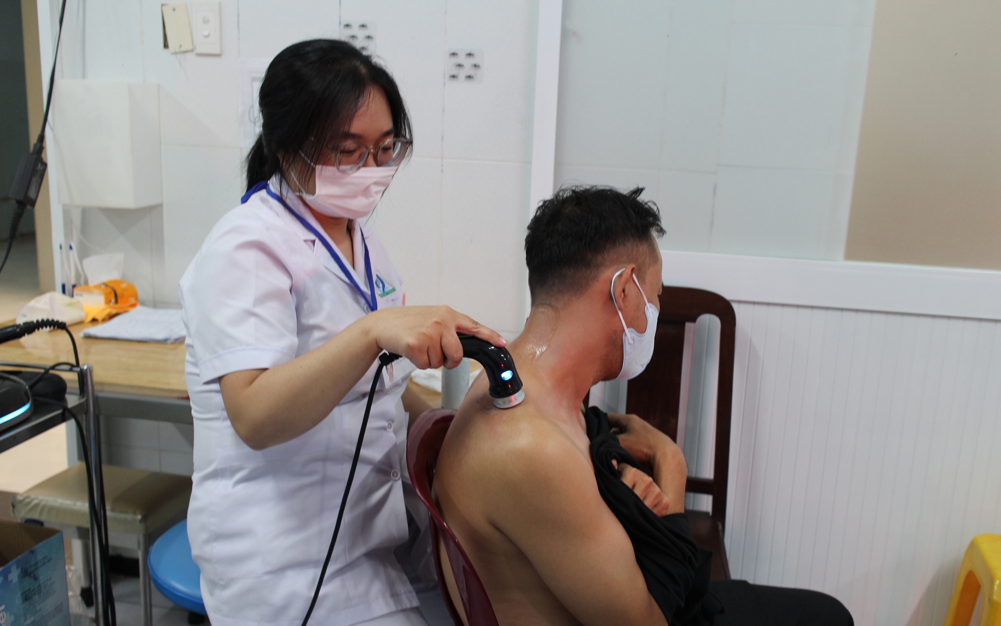 Sở Y tế TPHCM tuyển gần 100 công chức, nhiều vị trí hấp dẫn - Ảnh 2.