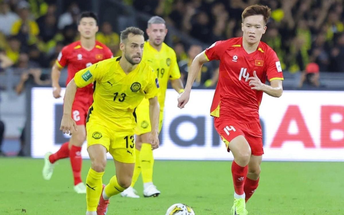 FIFA  l&ecirc;n tiếng việc CAS tạm ho&atilde;n &aacute;n phạt của 7 cầu thủ nhập tịch Malaysia - Ảnh 2.