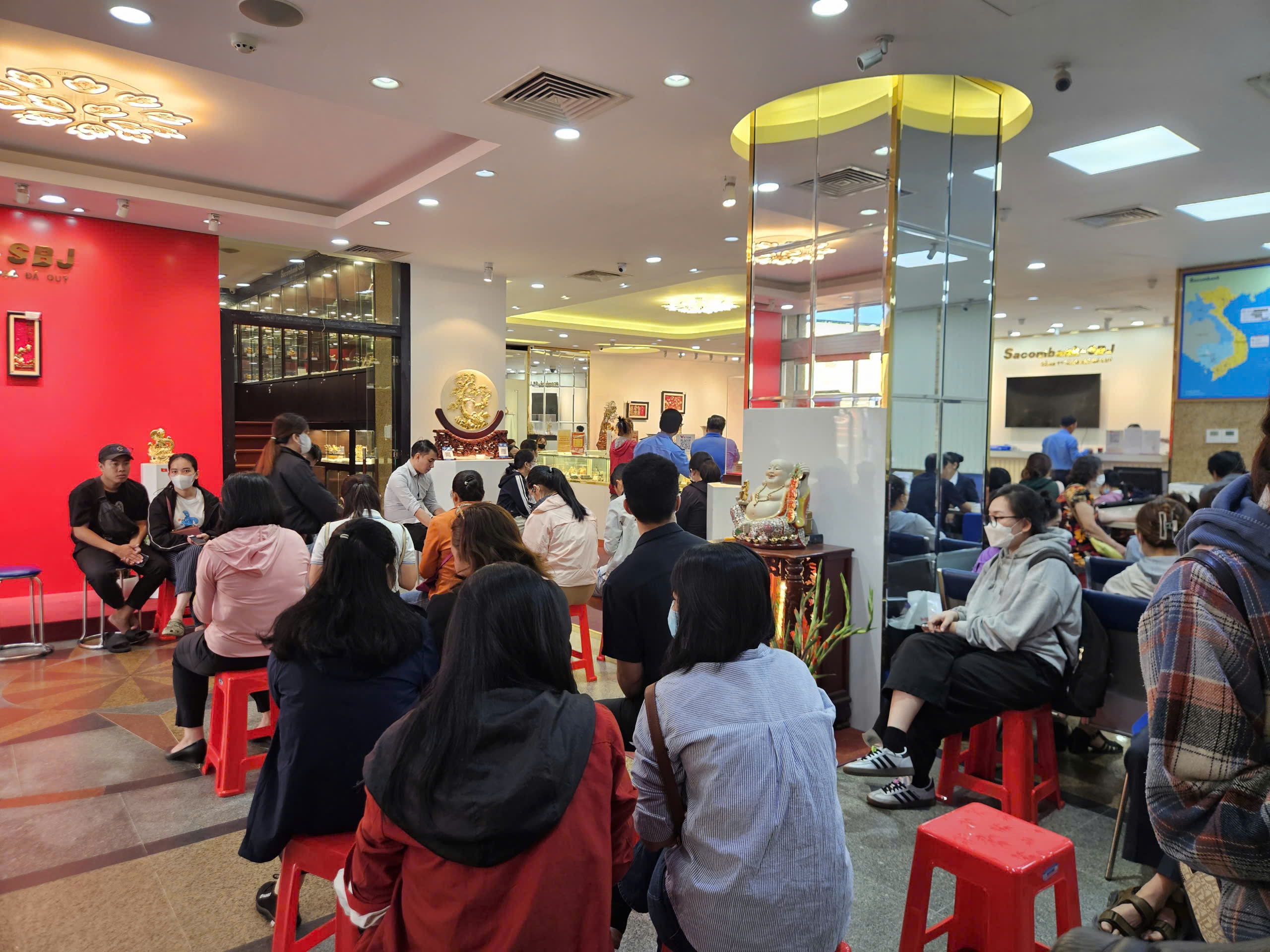 Giá bạc hôm nay 28 - 1: Đỉnh mới vượt 4 , 5 triệu đồng / lượng tại việt nam - Ảnh 2.