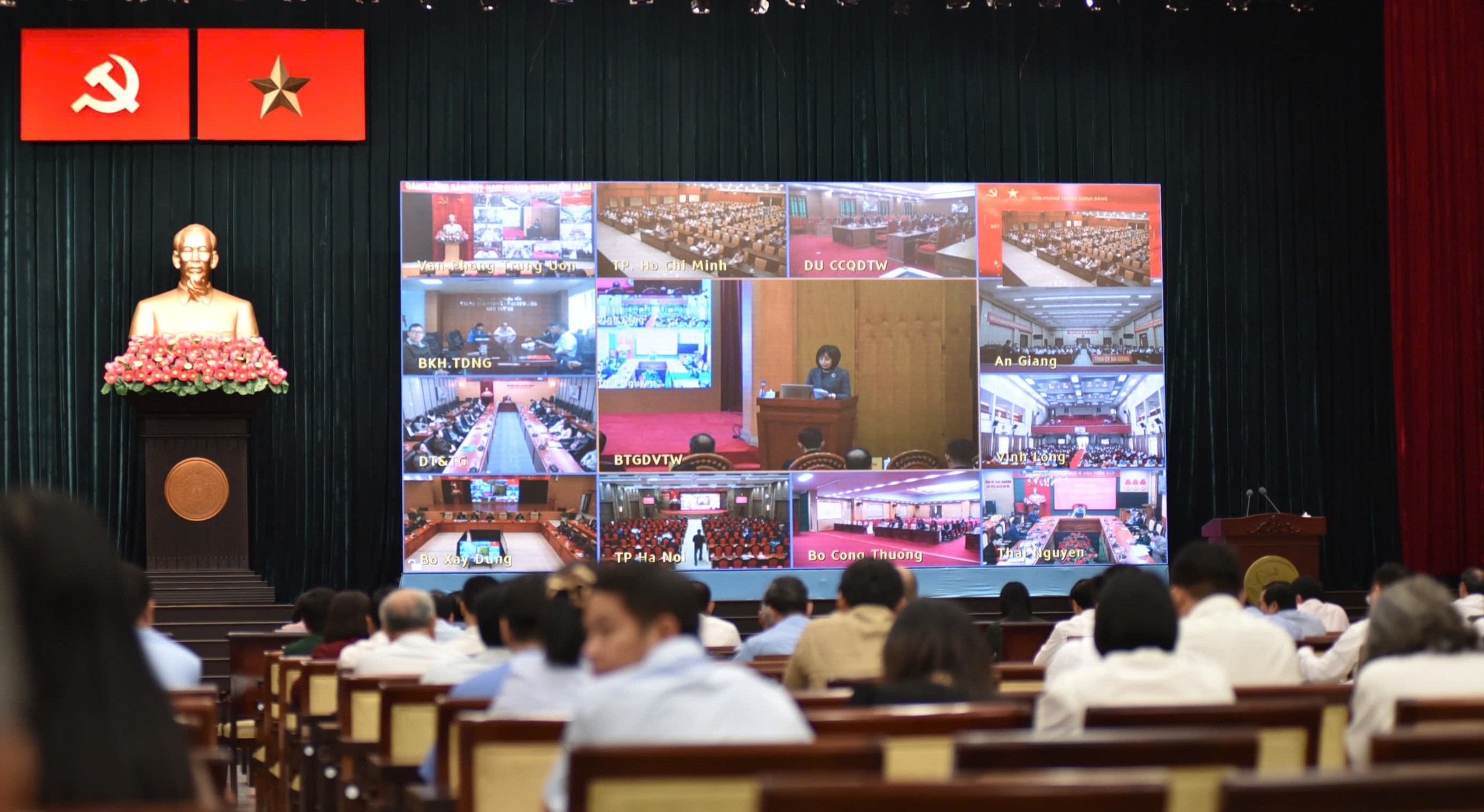 B&iacute; thư Trần Lưu Quang chủ tr&igrave; hội nghị th&ocirc;ng b&aacute;o kết quả Đại hội XIV tại TPHCM - Ảnh 2.