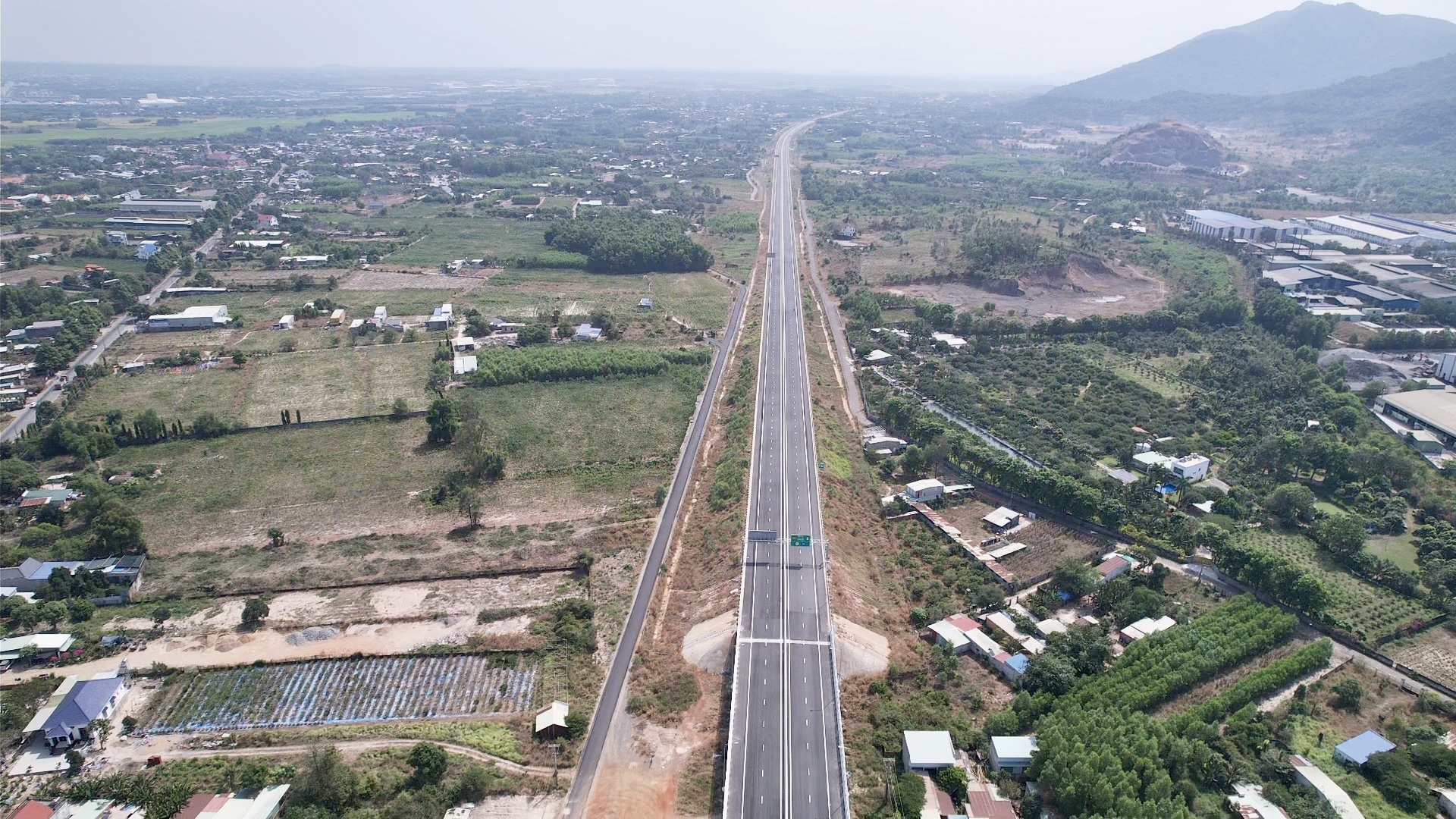 Dự án cao tốc biên hòa Vũng Tàu sắp hoàn thành , kết nối giao thông miền Đông - Ảnh 5. Dự án cao tốc biên hòa Vũng Tàu sắp hoàn thành , kết nối giao thông miền Đông - Ảnh 5.