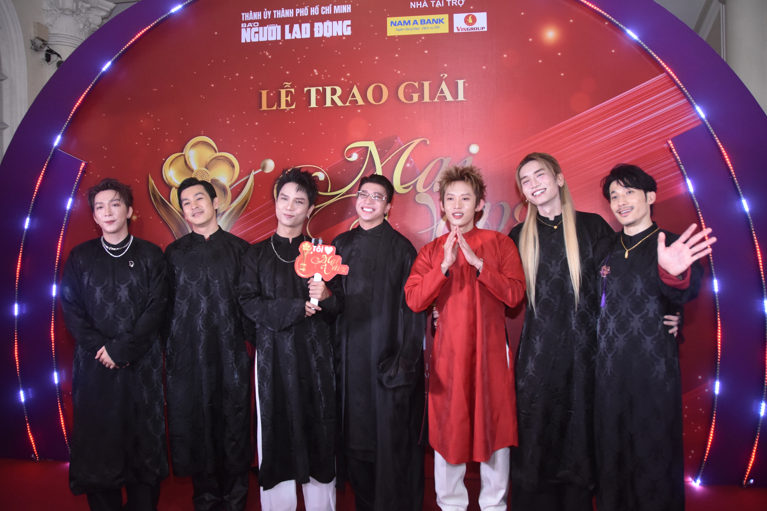 VIDEO: Sao Việt bật mí ý nghĩa trang phục thảm đỏ Mai Vàng lần thứ 31 - Ảnh 5.