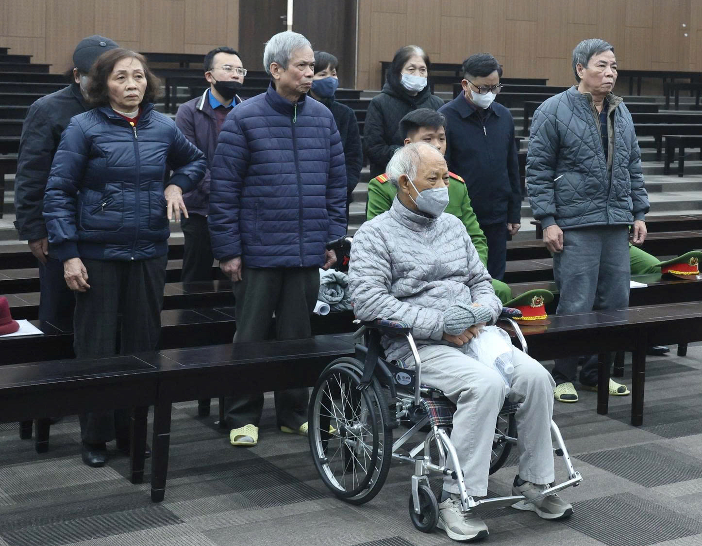 Cựu Tổng giám đốc VICEM bị đề nghị 15 - 17 năm tù cho Vi phạm pháp luật nghiêm trọng - Ảnh 1.