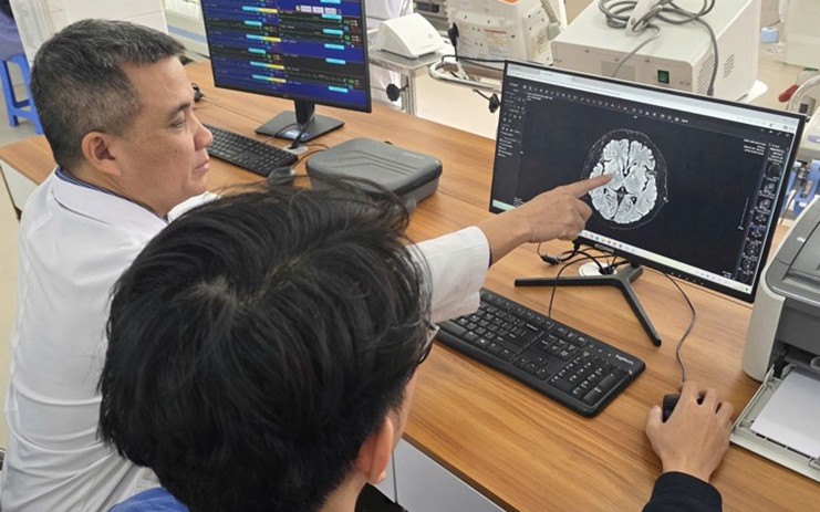 Cả gia đ&igrave;nh nhập viện sau bữa cơm c&aacute; biển v&igrave; ngộ độc Ciguatoxin - Ảnh 2.