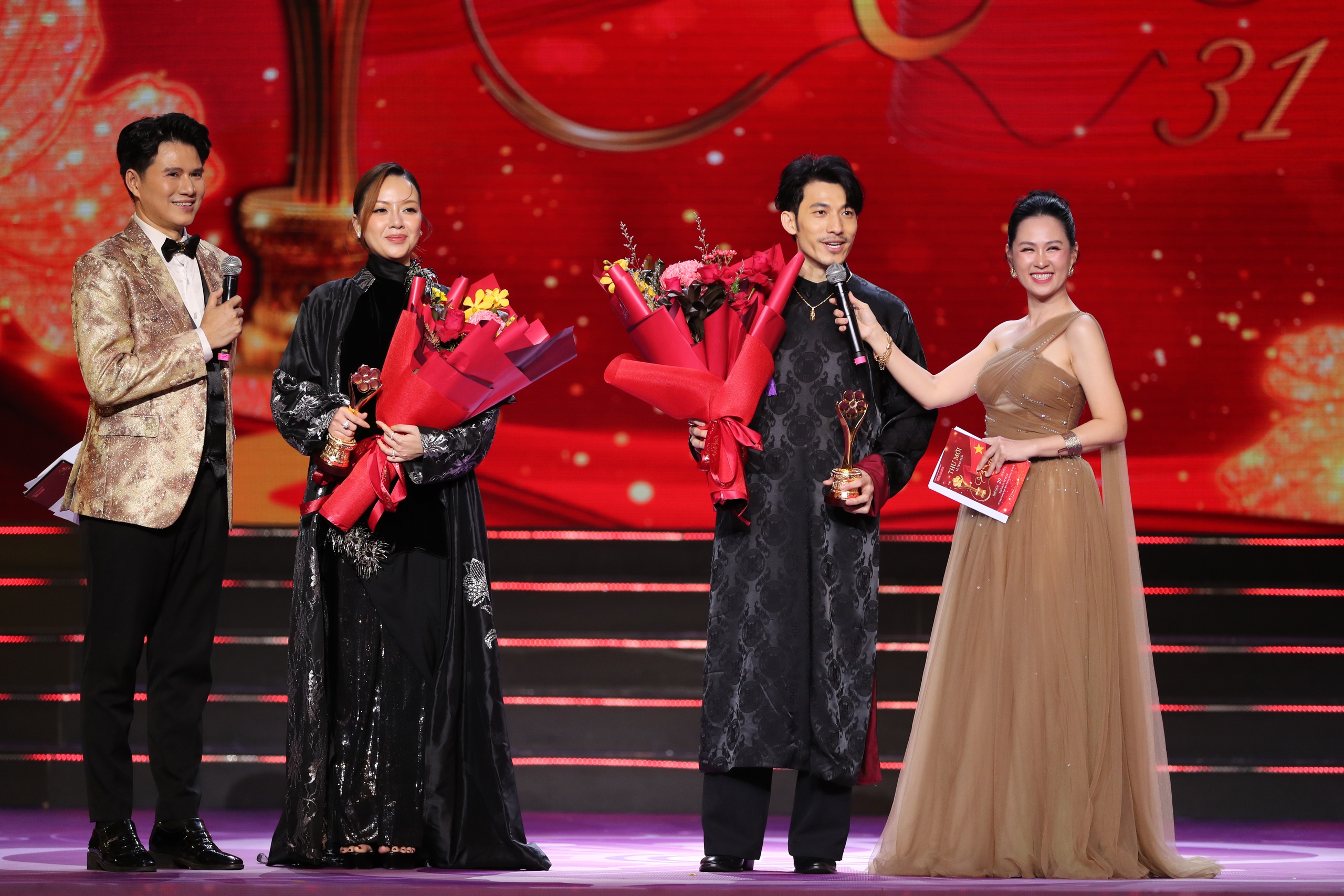 Liên Bỉnh Phát, Băng Di cảm ơn “người đặc biệt” khi nhận giải Mai Vàng 31-2025 - Ảnh 4.