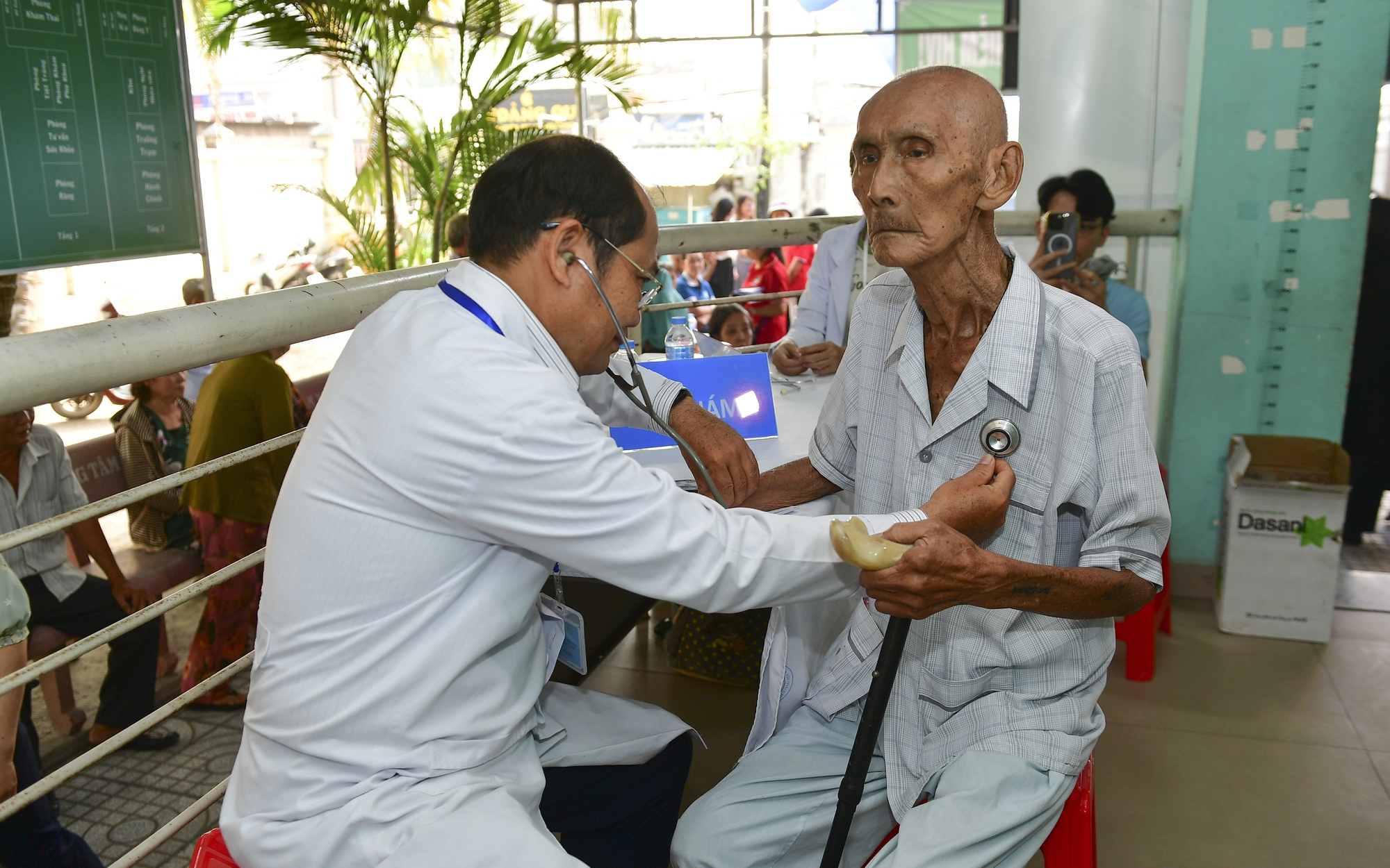 Bệnh viện Nhi đồng 1 triển khai uống vắc-xin Rotavin miễn ph&iacute; từ năm 2026 - Ảnh 2.