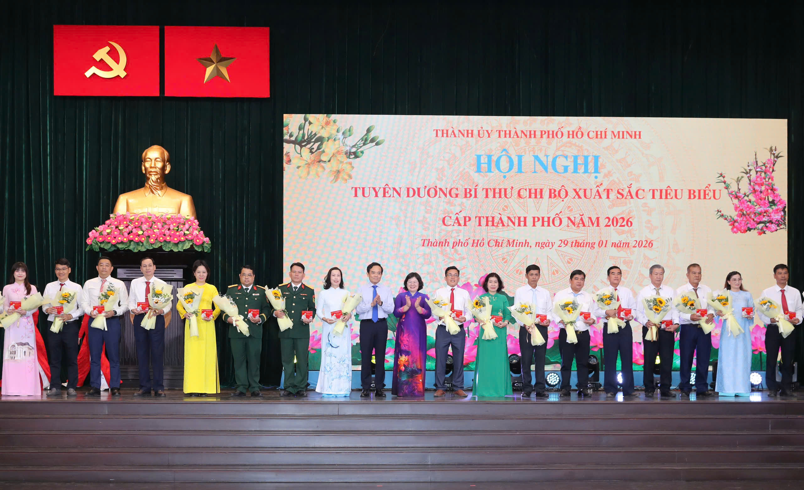 TPHCM tuy&ecirc;n dương 233 B&iacute; thư Chi bộ xuất sắc ti&ecirc;u biểu năm 2026 - Ảnh 5.