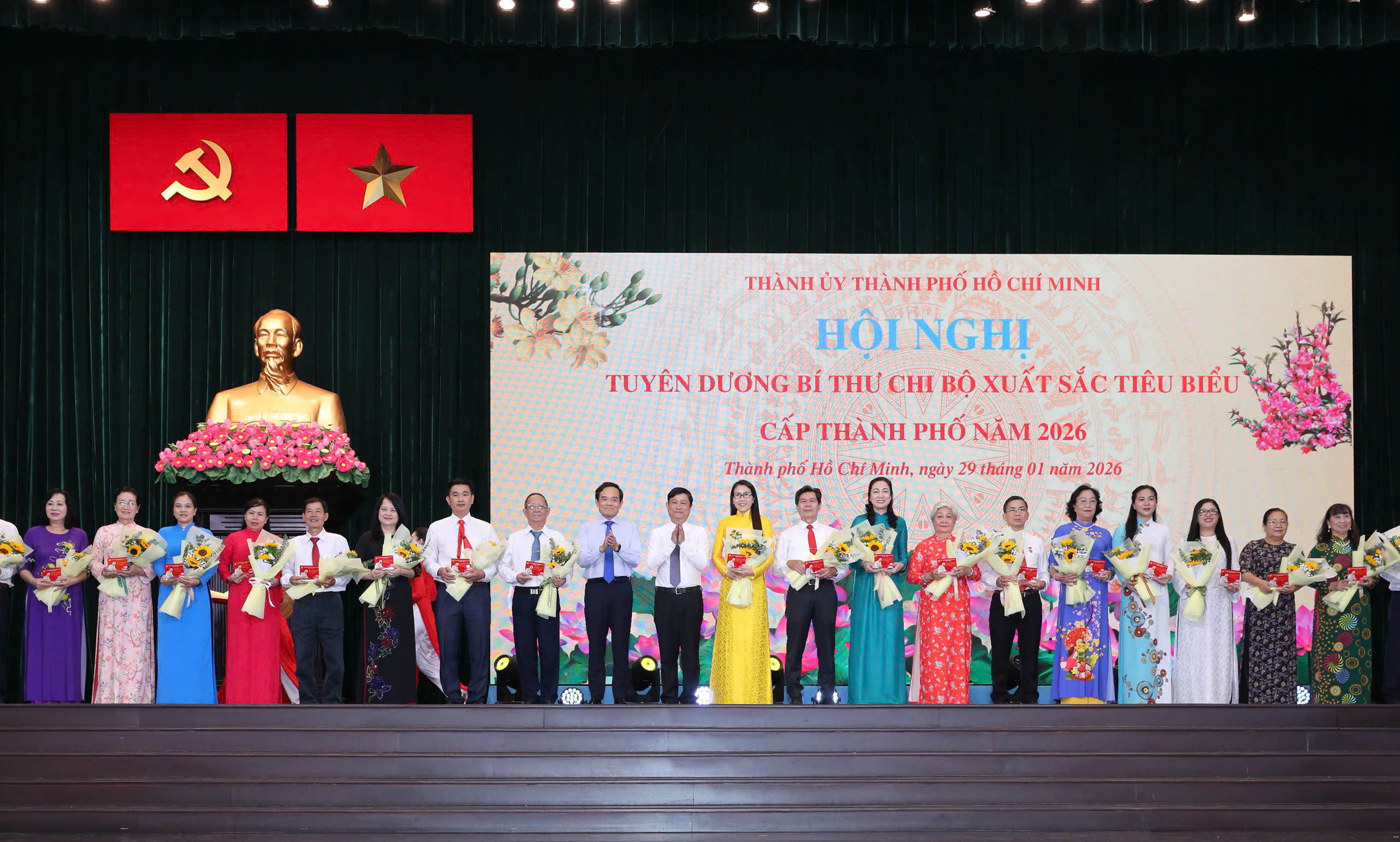 TPHCM tuy&ecirc;n dương 233 B&iacute; thư Chi bộ xuất sắc ti&ecirc;u biểu năm 2026 - Ảnh 4.