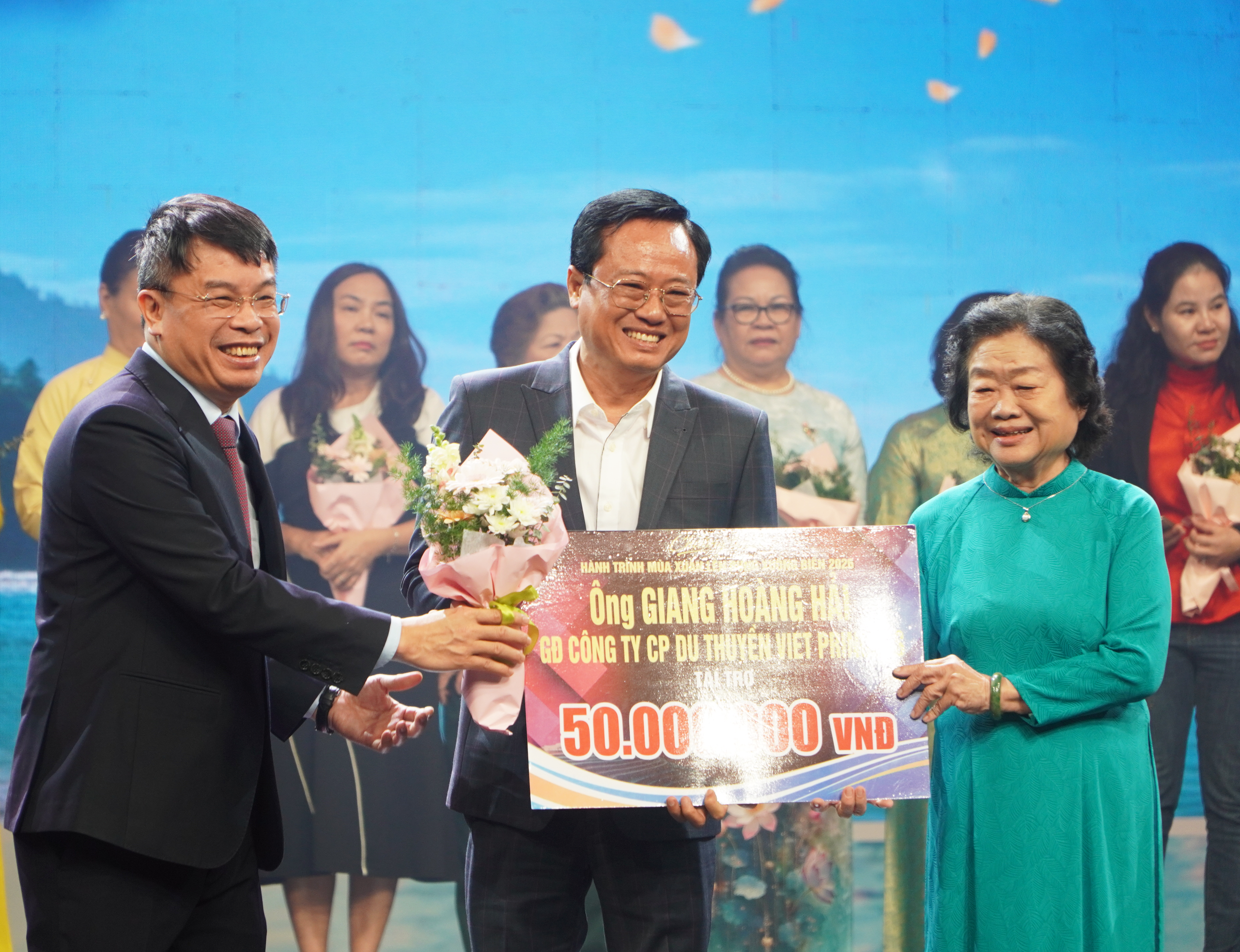 - Ảnh 4. - Ảnh 4.