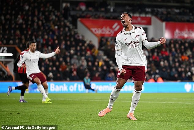  Khoảnh khắc Declan Rice &ldquo;giật&rdquo; chức v&ocirc; địch Ngoại hạng Anh cho Arsenal   - Ảnh 5.