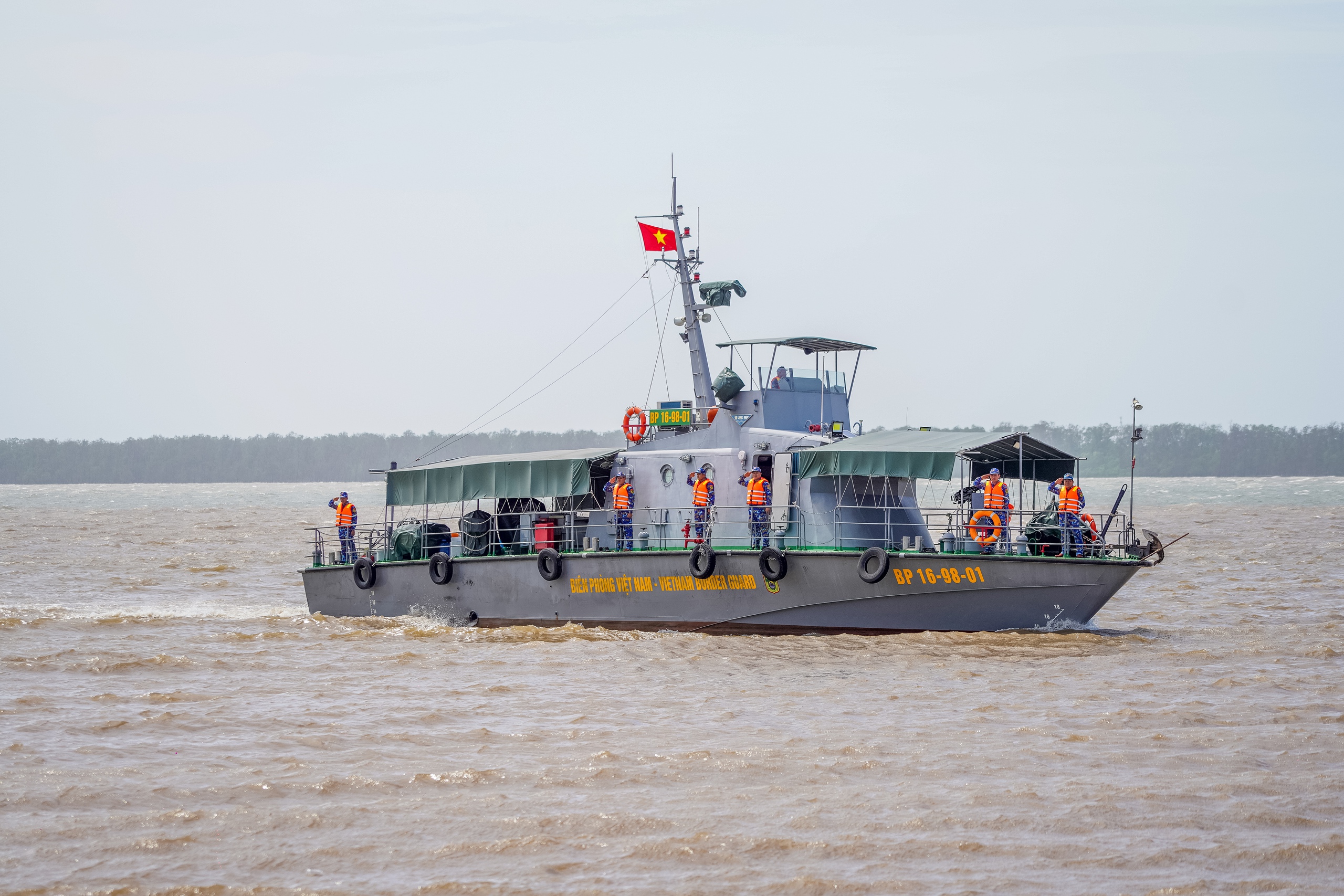 B&igrave;nh y&ecirc;n cửa biển H&agrave;m Lu&ocirc;ng - Ảnh 5.