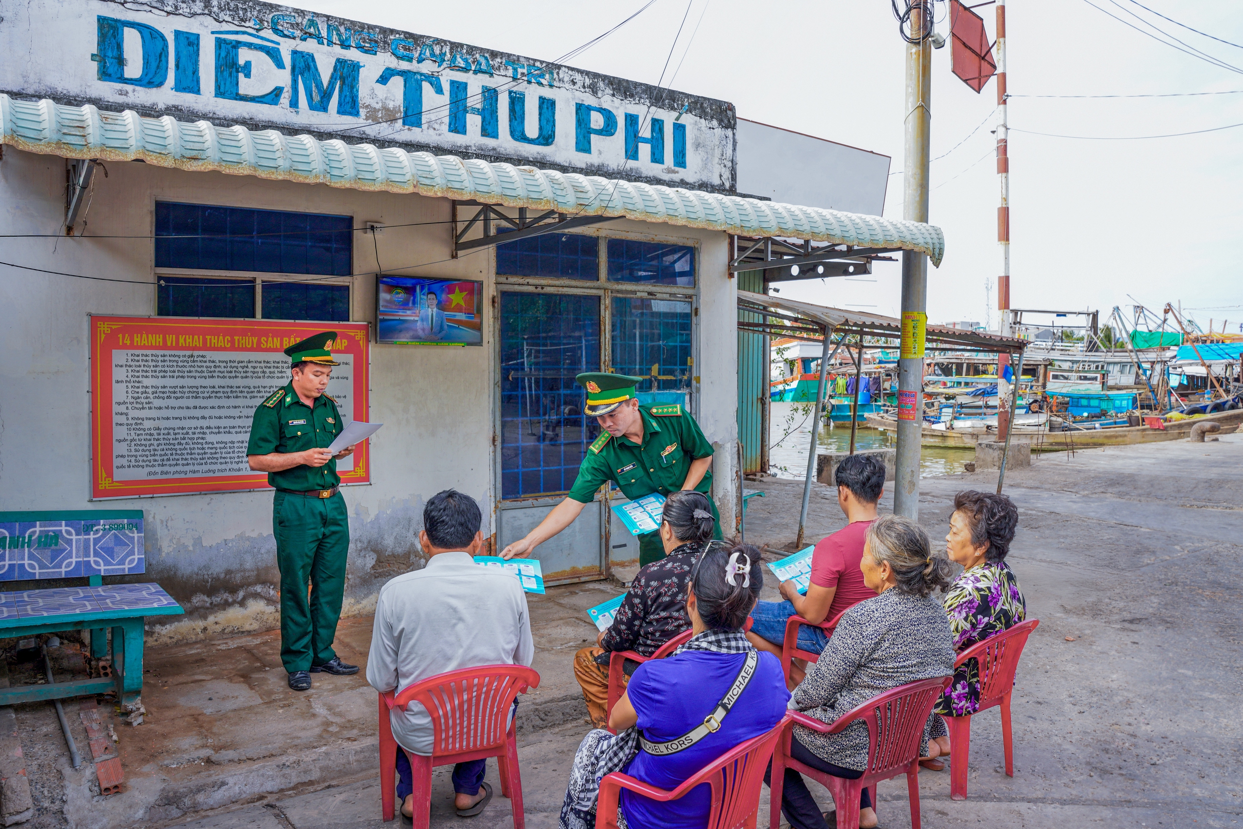 B&igrave;nh y&ecirc;n cửa biển H&agrave;m Lu&ocirc;ng - Ảnh 7.