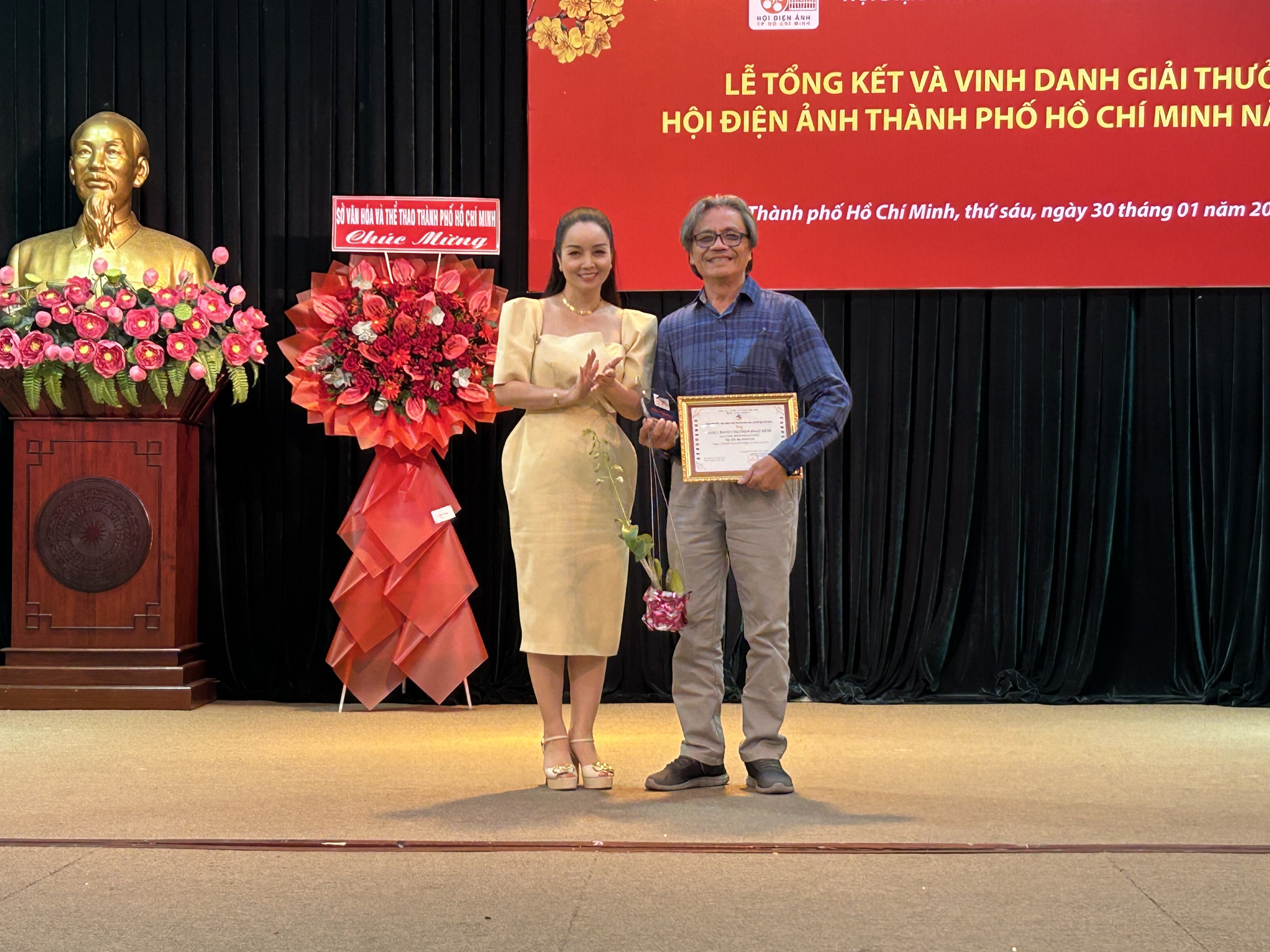 Đạo diễn Xuân Phượng mê làm phim hơn nửa thế kỷ - Ảnh 4.