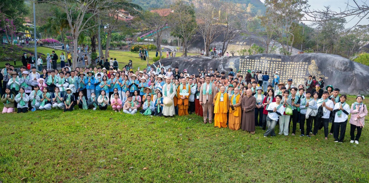 TTC World - Tà Cú: Điểm đến sinh thái tâm linh và văn hóa đặc sắc - Ảnh 2.