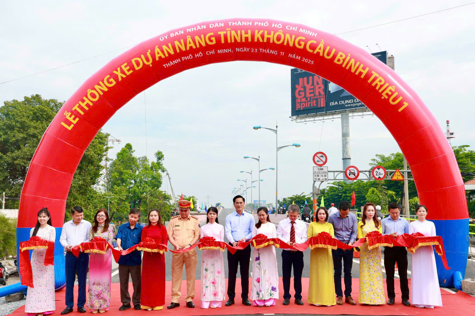 TPHCM thành lập trung tâm quản lý giao thông, hạ tầng mới - Ảnh 1.