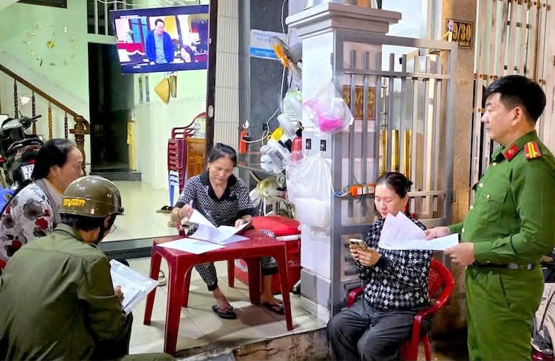 Công an Gia Lai tìm manh mối vụ cướp ngân hàng Vietcombank - Ảnh 2.