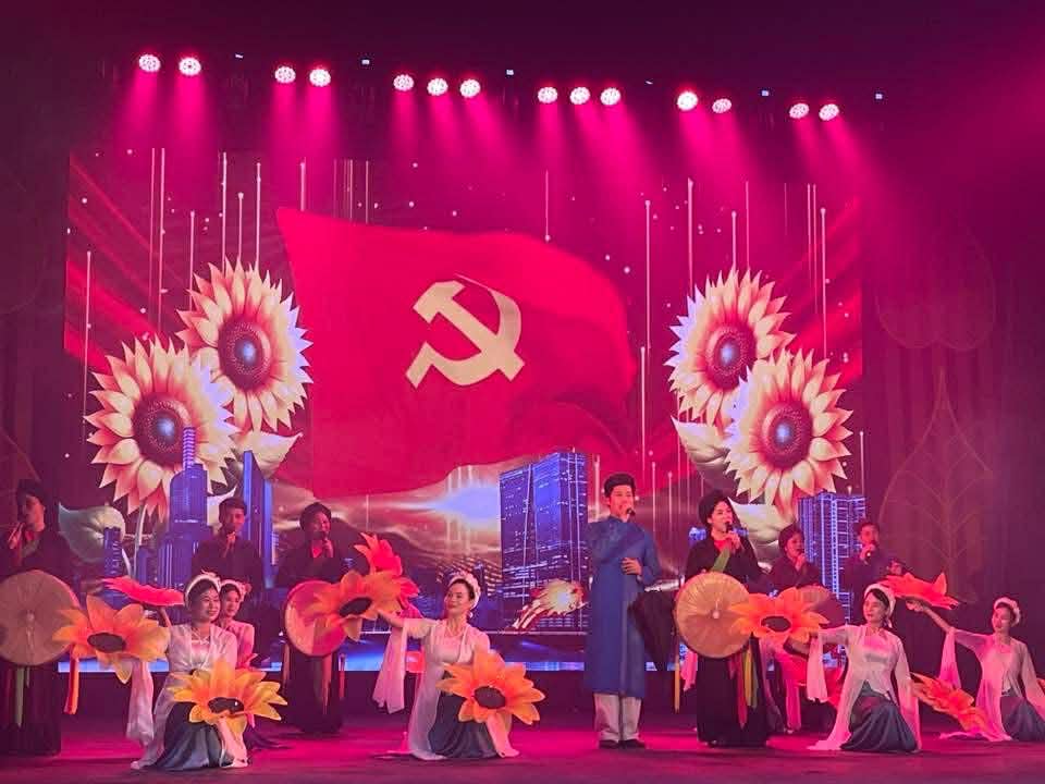 Minh Nhí, Tuyết Thu, Võ Thanh Liêm được vinh danh tại Lễ trao giải thưởng Sân khấu năm 2025 - Ảnh 2.