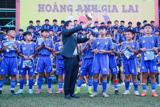 Bệ phóng để bóng đá Việt Nam cất cánh - Ảnh 2. Bệ phóng để bóng đá Việt Nam cất cánh - Ảnh 2.