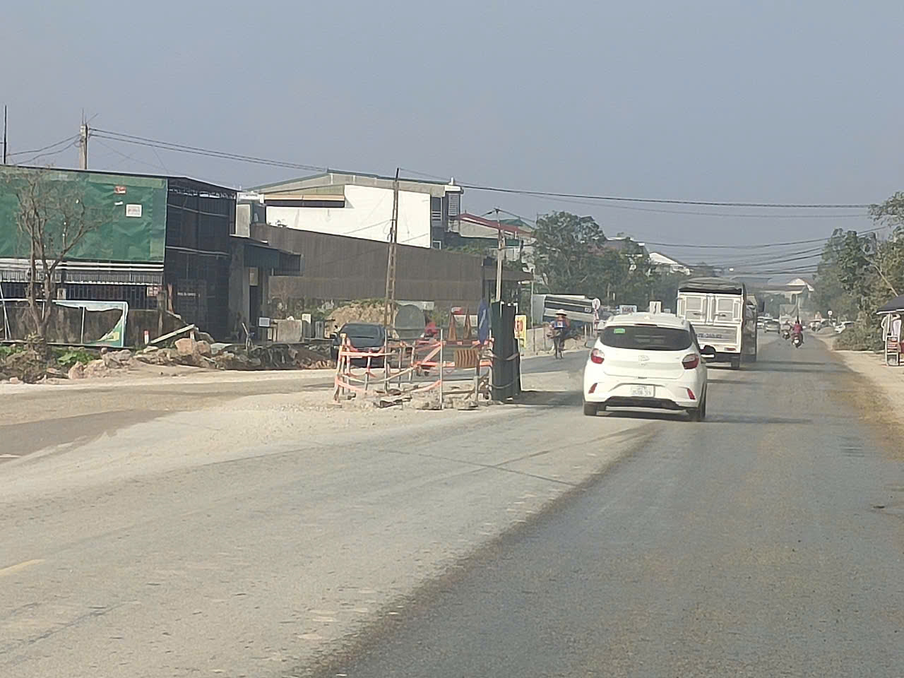 VIDEO: Dự án 500 tỉ đồng vướng mặt bằng, nhiều lãnh đạo bị yêu cầu kiểm điểm - Ảnh 7.