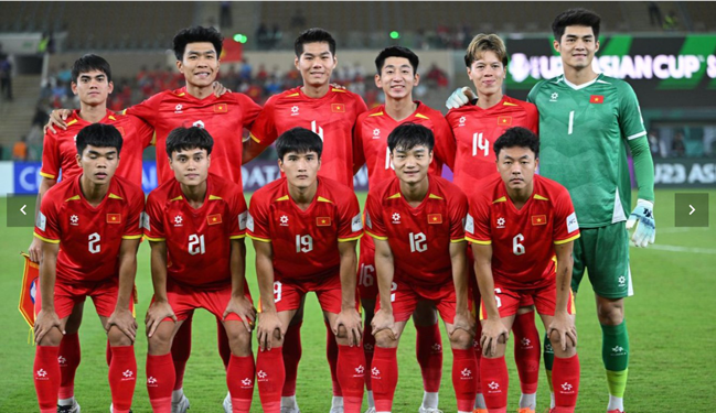 Bệ phóng để bóng đá Việt Nam cất cánh - Ảnh 1.