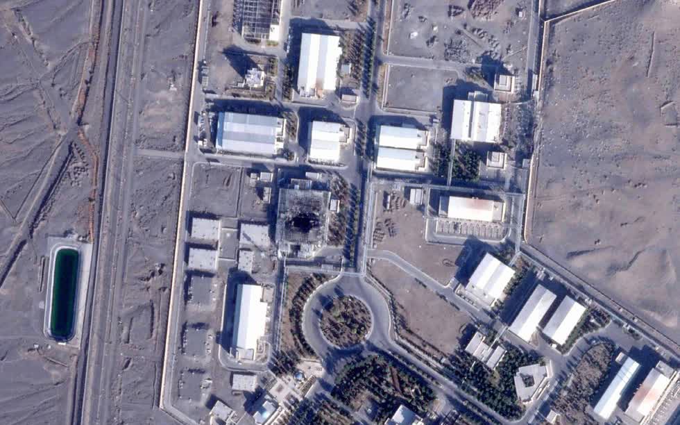 T&iacute;n hiệu tr&aacute;i chiều từ Iran: H&eacute; mở cửa đ&agrave;m ph&aacute;n nhưng vẫn quyết liệt tập trận - Ảnh 2.