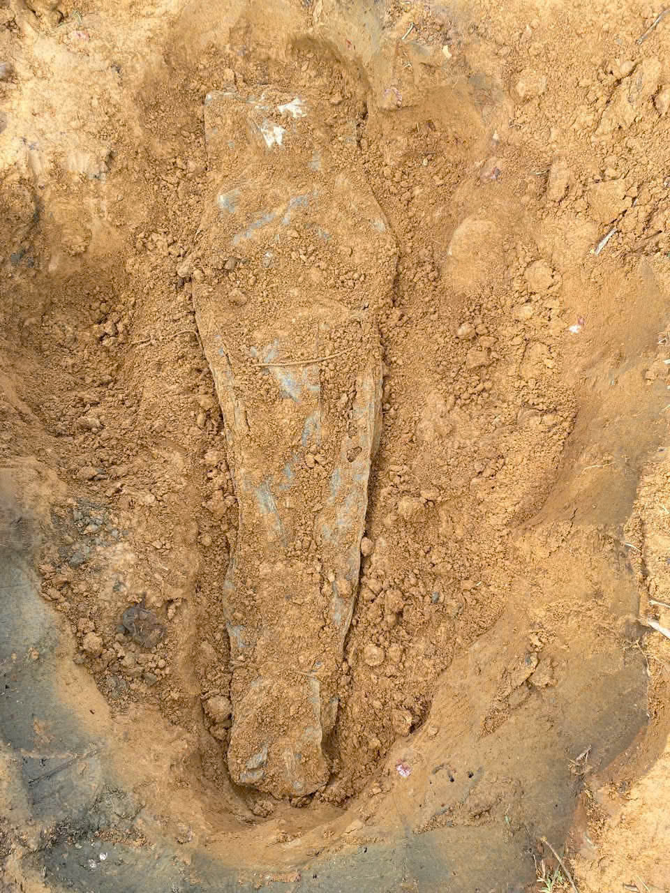 Phát hiện hài cốt liệt sĩ và túi da đựng tài liệu tại Quảng Trị - Ảnh 3.