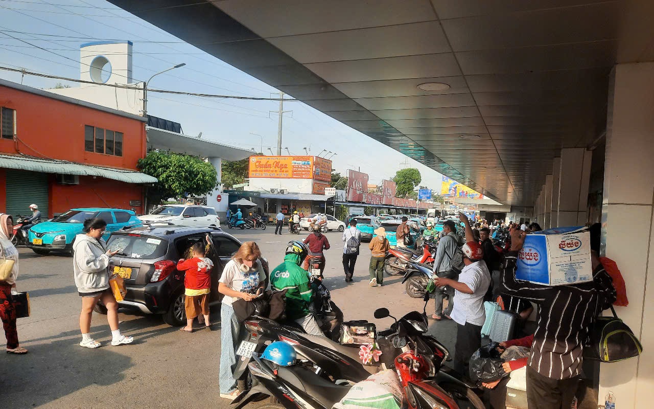 TPHCM l&ecirc;n kịch bản phục vụ h&agrave;ng triệu lượt kh&aacute;ch dịp Tết - Ảnh 3.