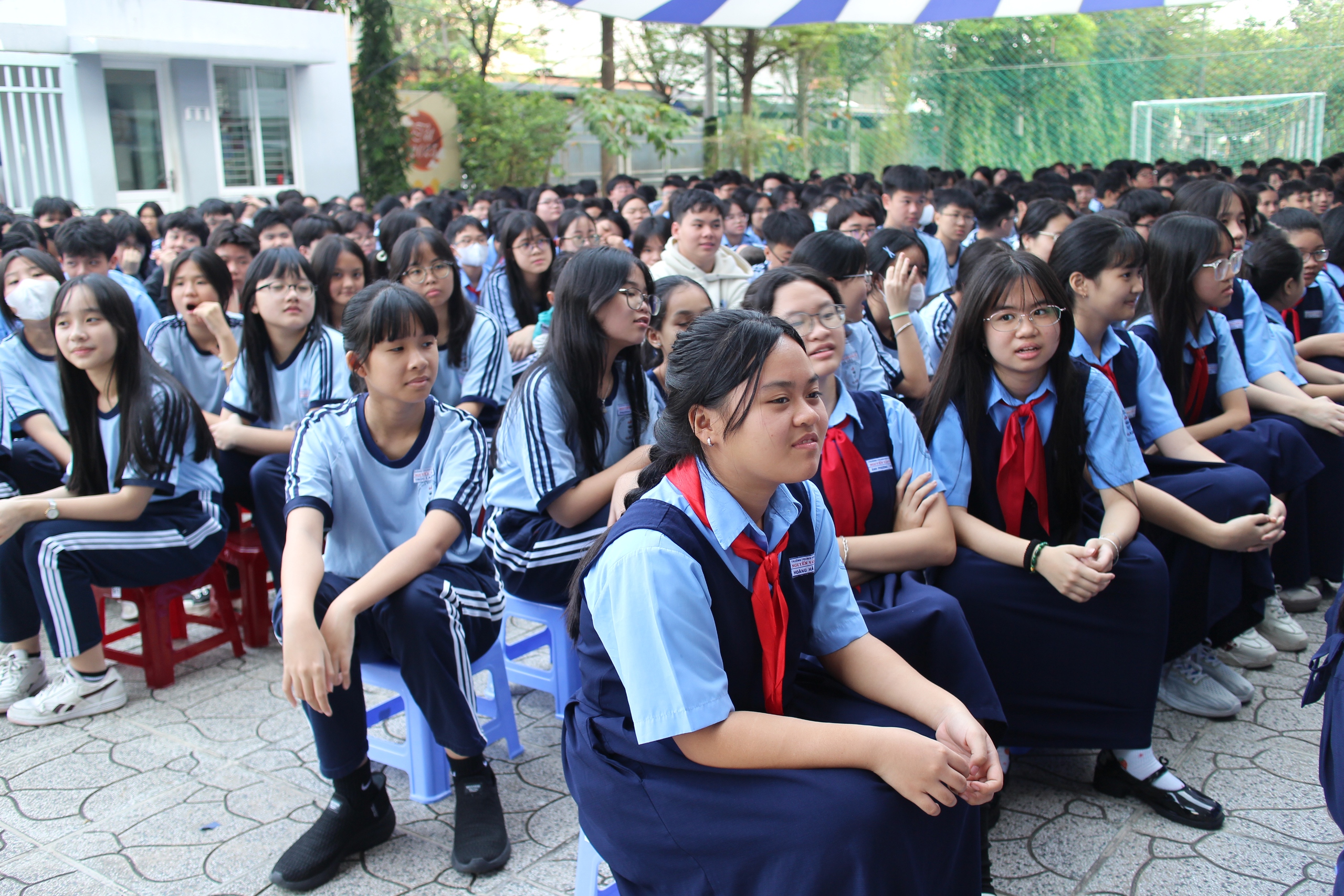 “Gọi tên cảm xúc” kéo con cái đến gần thầy cô, cha mẹ - Ảnh 3.