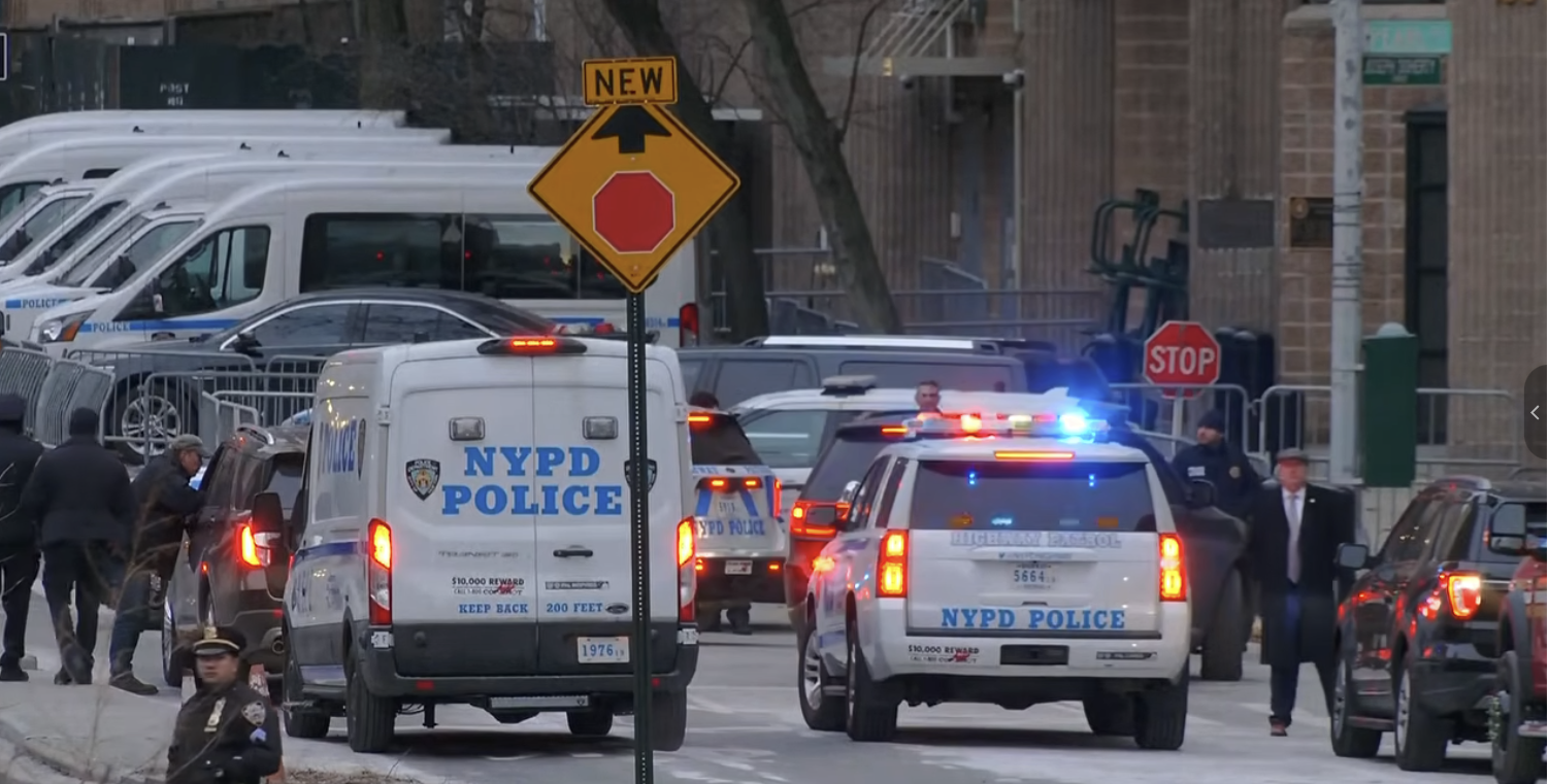 Tổng thống Venezuela bị đưa đến t&ograve;a &aacute;n ở New York - Ảnh 6.