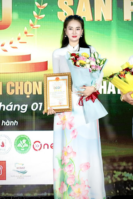 C&ocirc; g&aacute;i v&agrave;ng ng&agrave;nh sầu ri&ecirc;ng nhận bằng chất lượng 2025 - Ảnh 1.