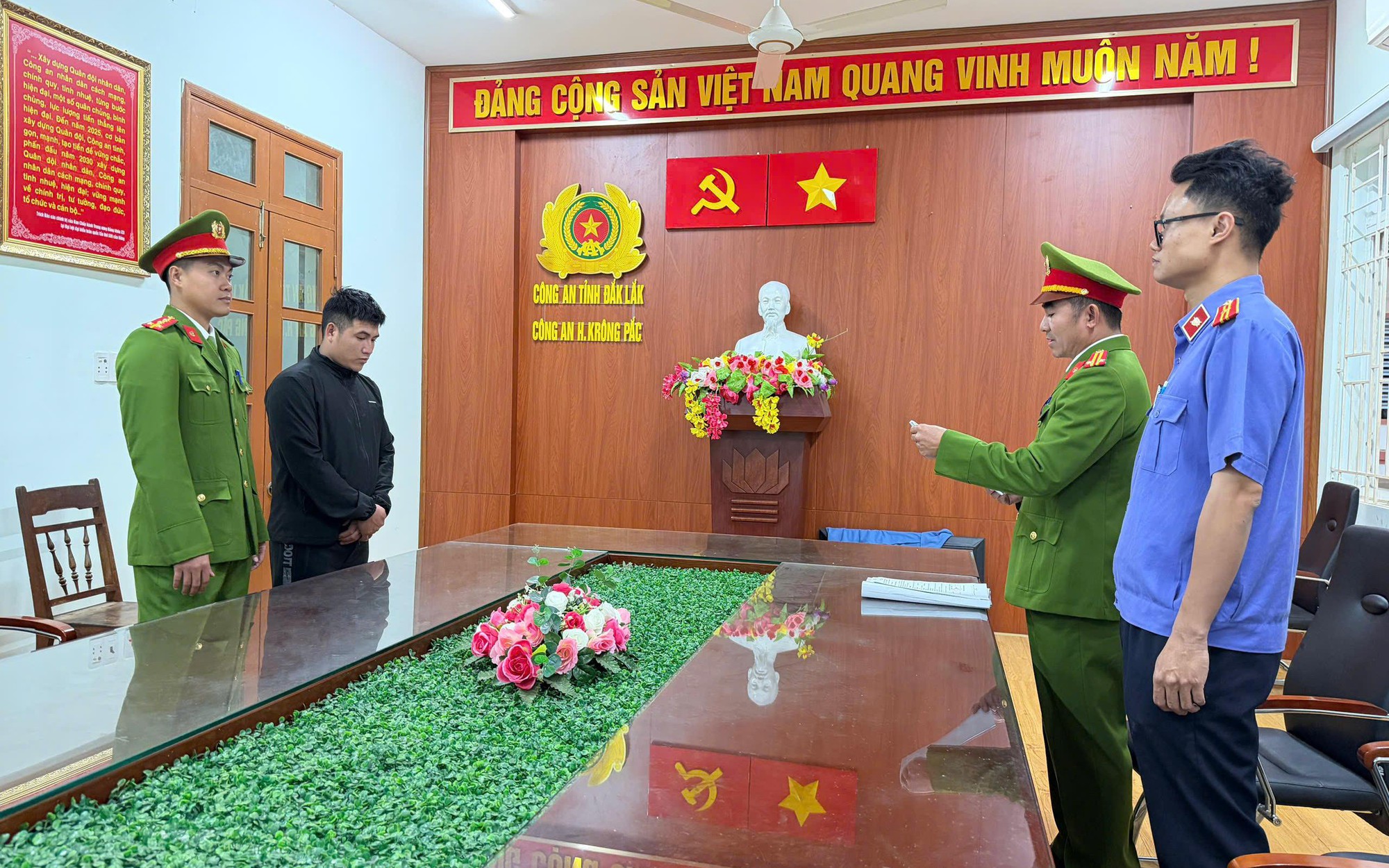 T&agrave;i xế Grab bị h&agrave;nh kh&aacute;ch tấn c&ocirc;ng: Vụ việc g&acirc;y sốc Ng&agrave;y 19 - 2 - Ảnh 2.