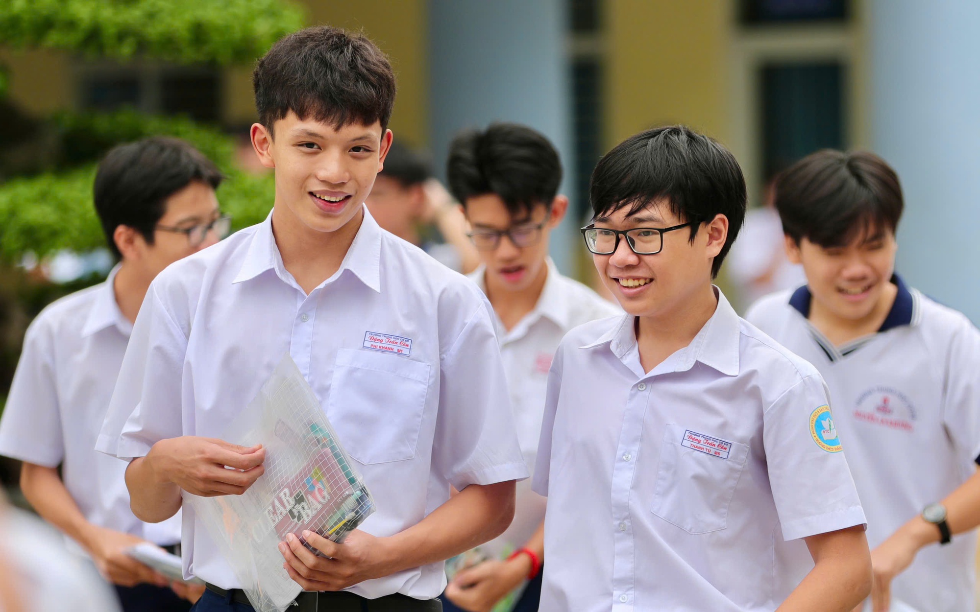 Tuyển sinh lớp 10 năm 2026: Đối tượng n&agrave;o được tuyển thẳng, cộng điểm ưu ti&ecirc;n? - Ảnh 2.