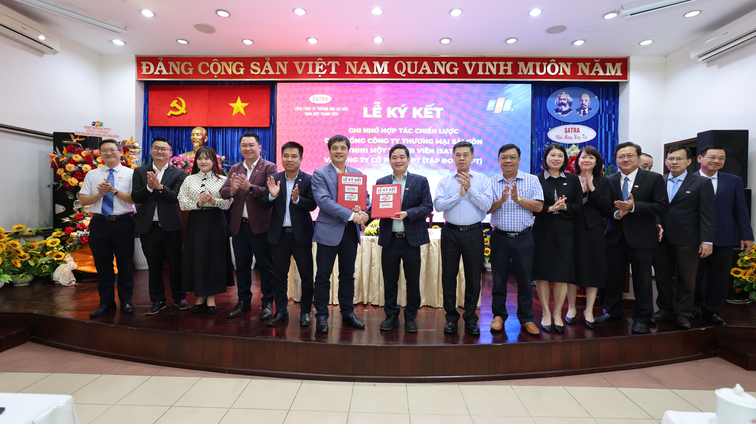 SATRA và FPT hợp tác chiến lược thúc đẩy kinh tế và thương mại điện tử - Ảnh 2.