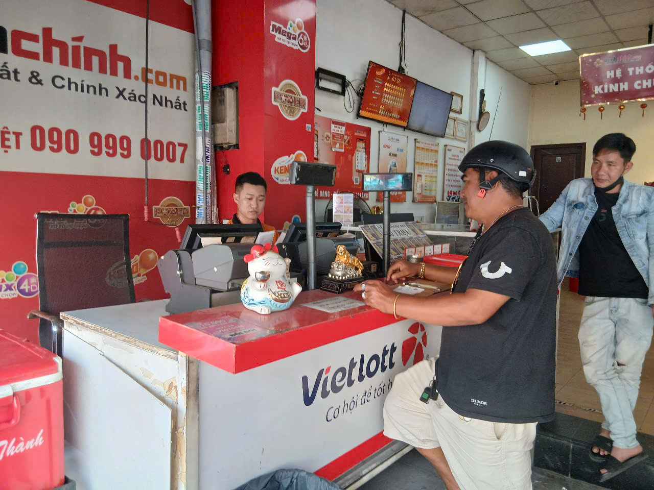Giải Jackpot 1 vé số Vietlott tăng lên hơn 176,5 tỉ đồng vẫn chưa có người trúng - Ảnh 1.